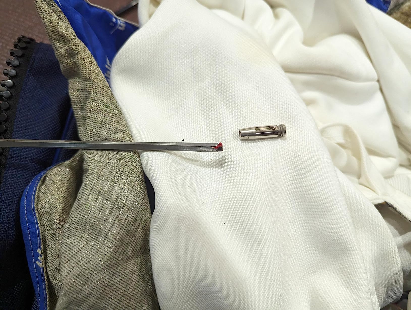 LEONARK Fencing Saber Foil Epee Electric Sword Weapon - National Grade with Guard Pad and Handle Grip - Professional Fencing Gear for Fencer customer photo 1