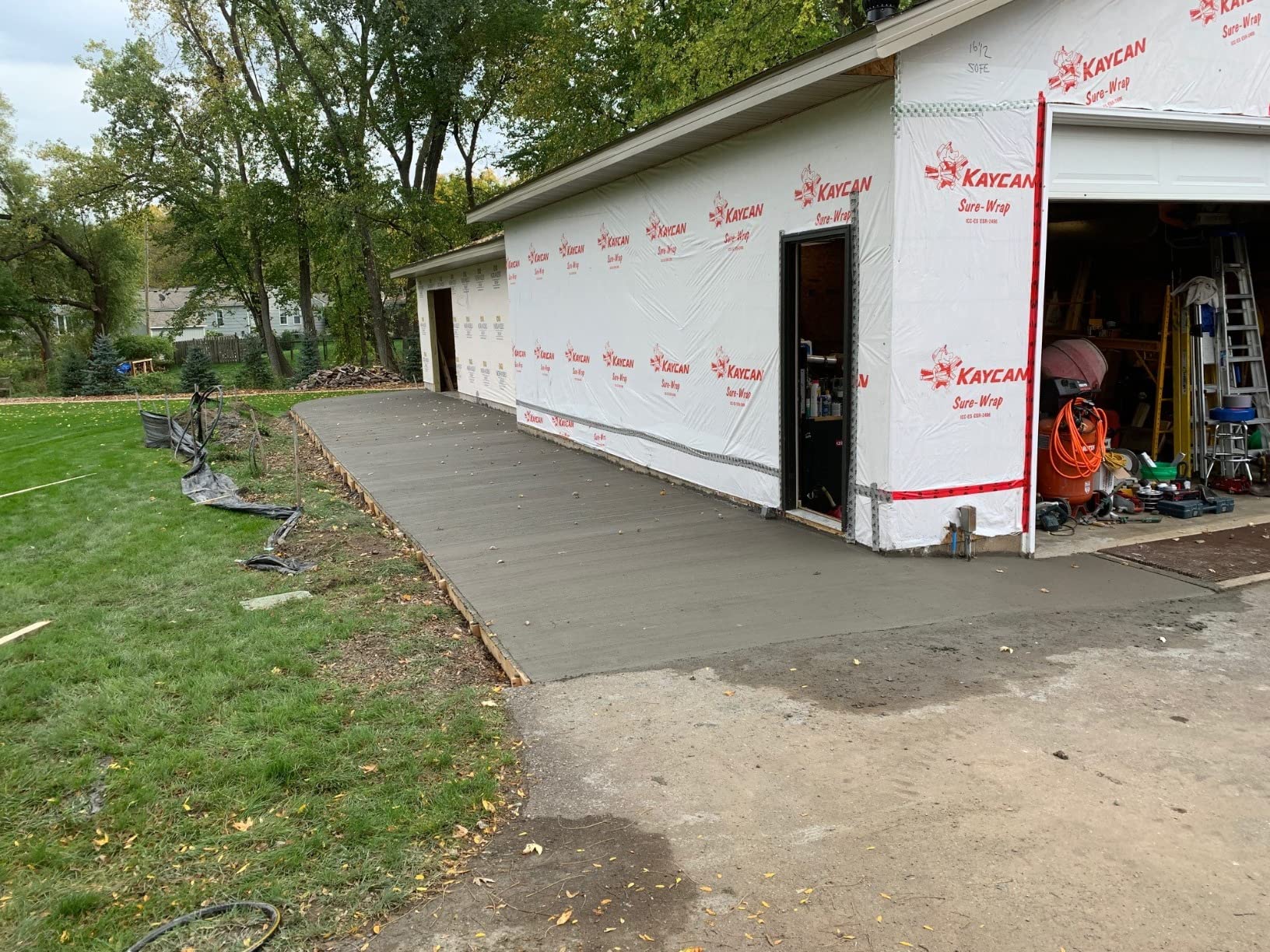 Seeutek Handheld Concrete Vibrating Tool - 1500W 6.6ft Electric Concrete Vibrator, 13000VPM Portable Pencil Cement Vibrator for Remove Air Bubble and Mix Concrete, Easy to Use customer photo 1