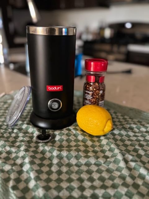 Bodum 10oz Bistro Electric Milk Frother, Black customer photo 2