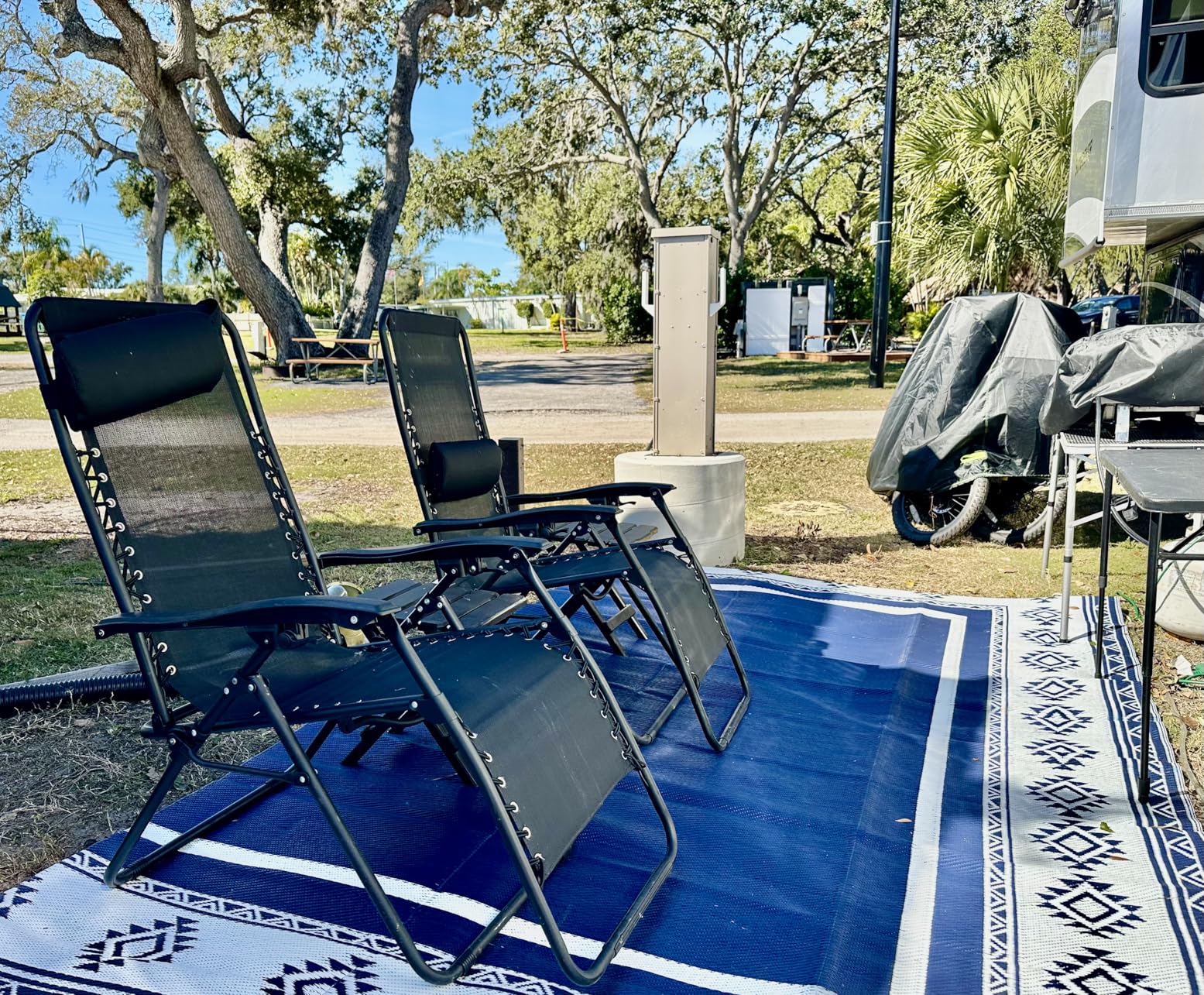 FDW Zero Gravity Lawn Lounge Chairs Set of 2 with Pillow and Cup Holder - Adjustable Reclining Folding Outdoor Chairs for Deck, Beach, Yard customer photo 1