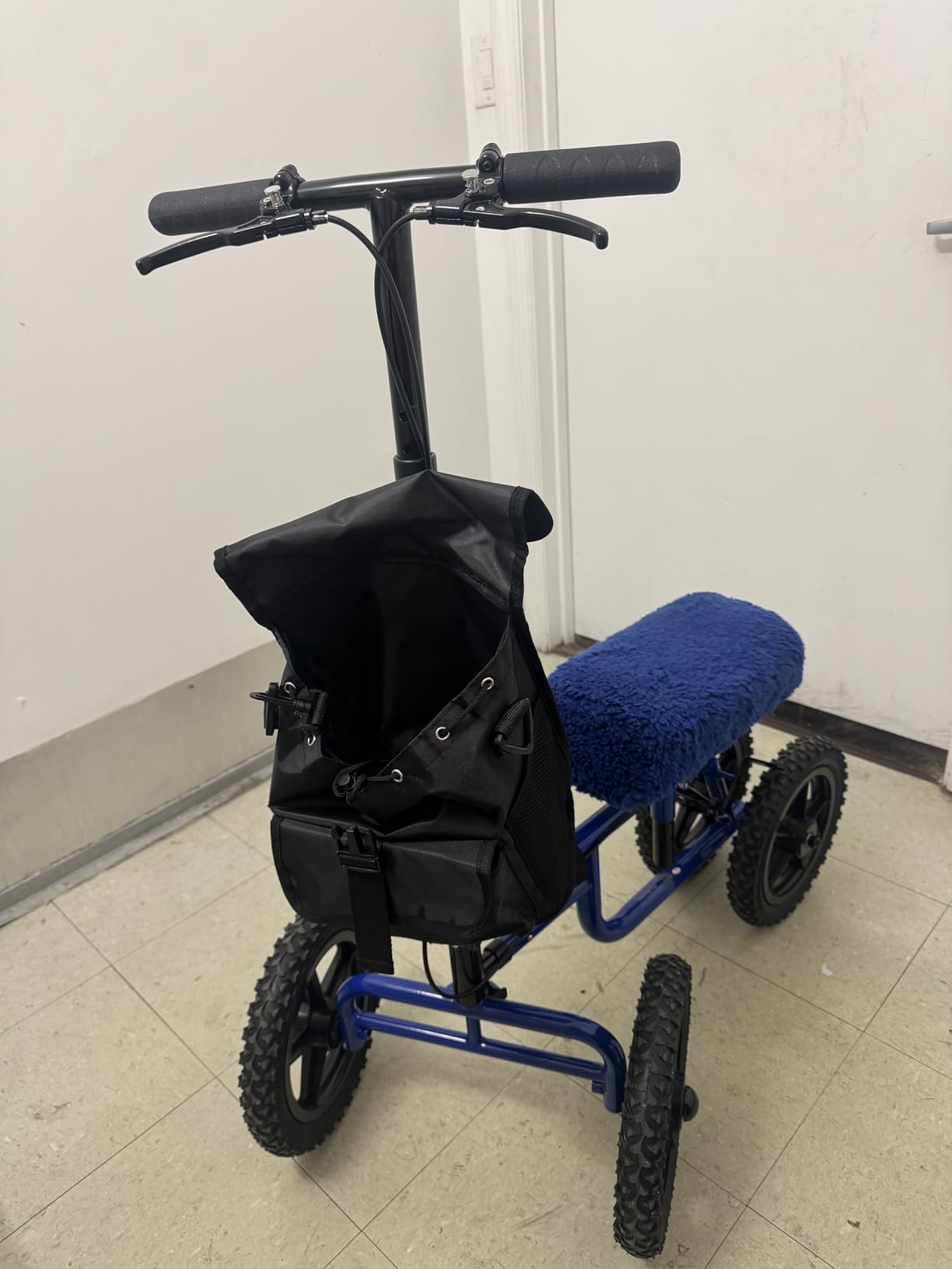 Vive Mobility All Terrain Knee Scooter Walker for Foot Injuries - Adult Broken Leg Crutch Cart Roller for Surgery, Broken Foot, Ankle Injury - Kneeling Rolling Steerable Seated Wheel Scooter Aid customer photo 2