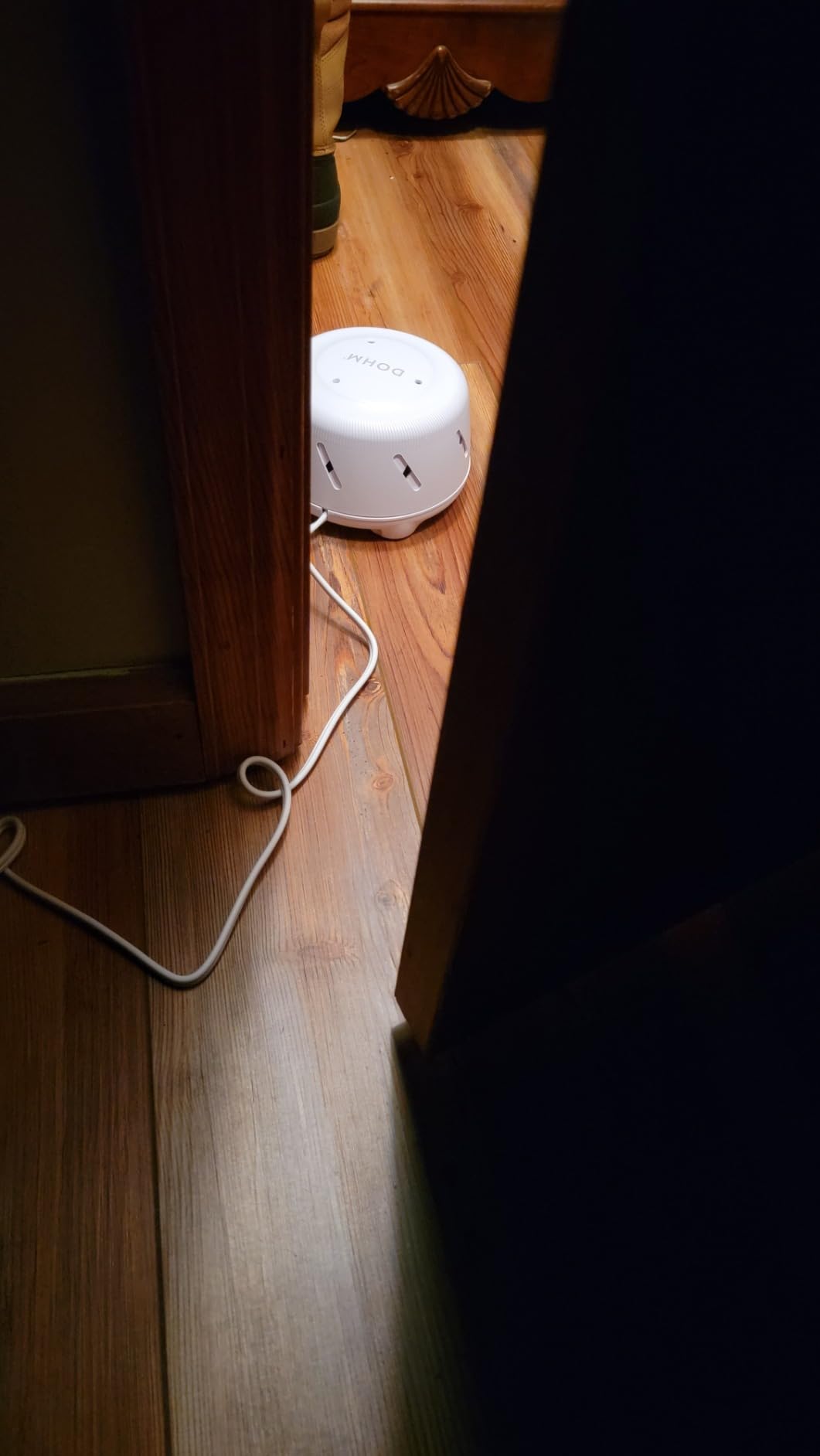 Yogasleep Dohm Uno White Noise Sound Machine, Real Fan Inside for Non-Looping White Noise, Sleep Aid, Office Privacy & Meditation for Adults & Baby, Registry Gift (White) customer photo 2