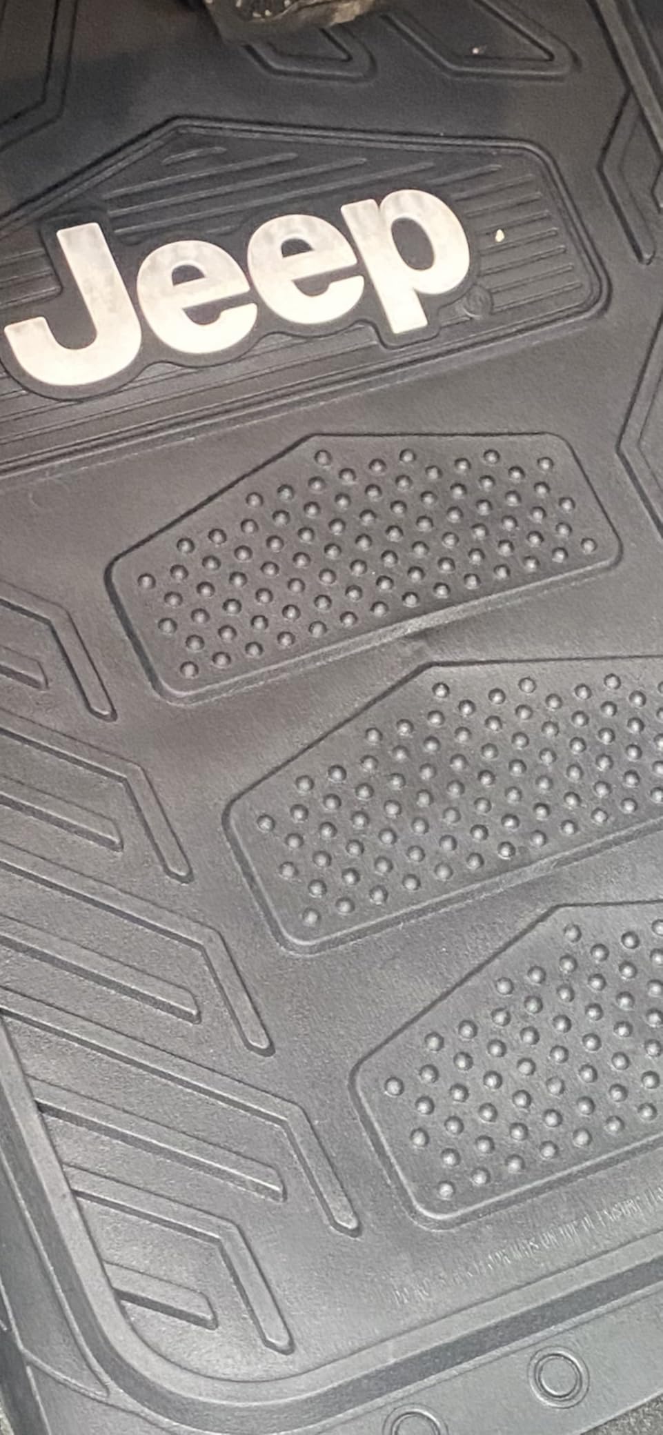 Plasticolor 001668R01 Jeep Weatherpro 4 Piece Floor Mats Set, Floor Mats, One Size, Black customer photo 1