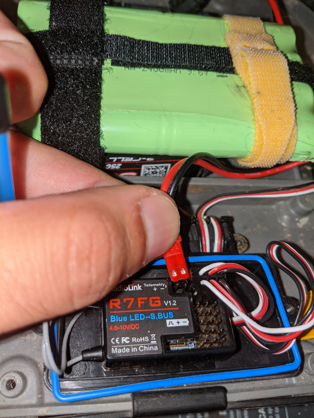 Radiolink RC6GS V3 7 Channels RC Transmitter and Waterproof Gyro Receiver R7FG, 30 Models Storage 2.4Ghz Voltage Telemetry Surface Remote Radio Controller for RC Crawler, Drifting, Car and Boat customer photo 1