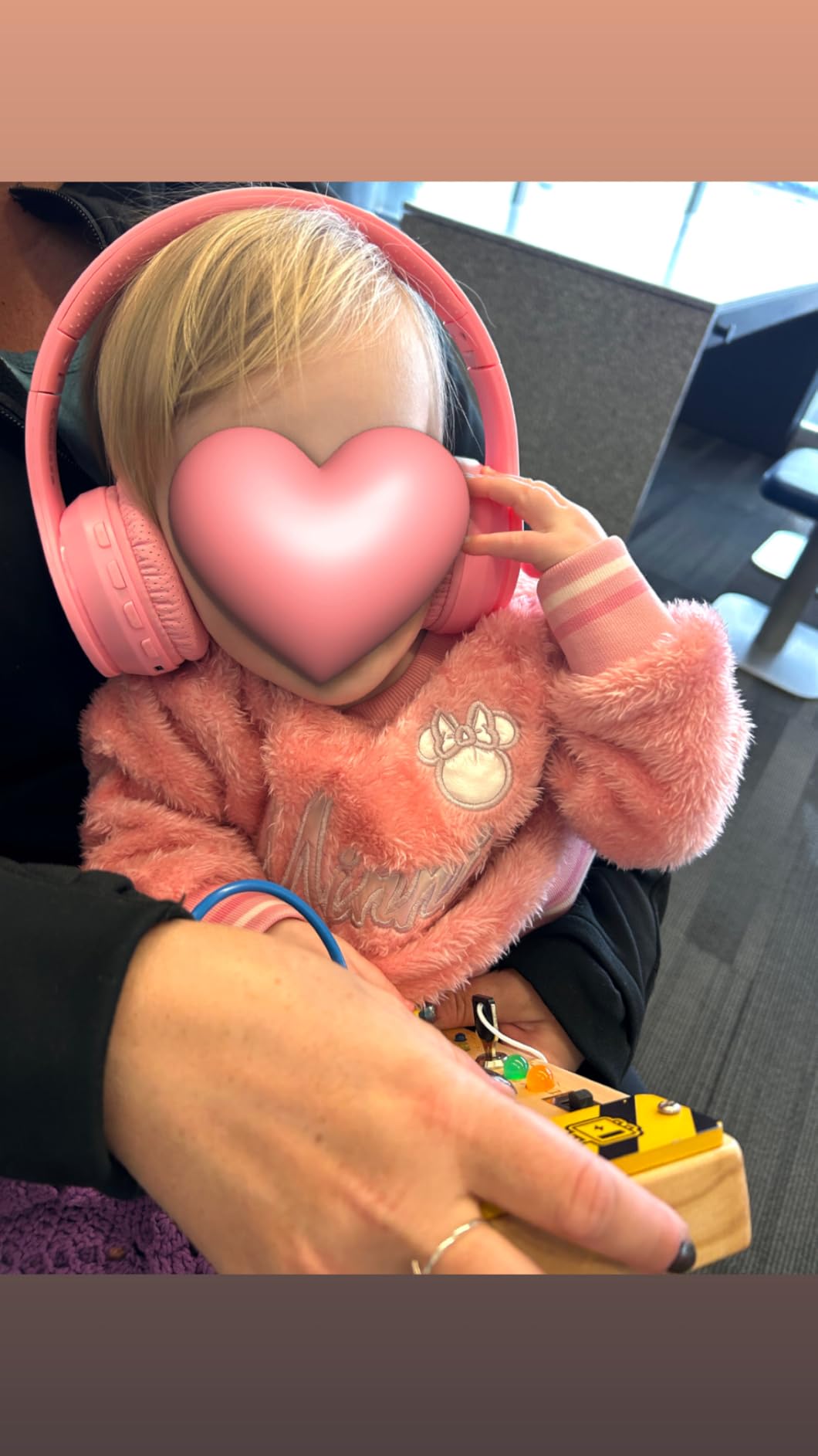 Kids Bluetooth Headphones Wireless 68 Hours,Safe Volume Limit 85/94dB Blue customer photo 1
