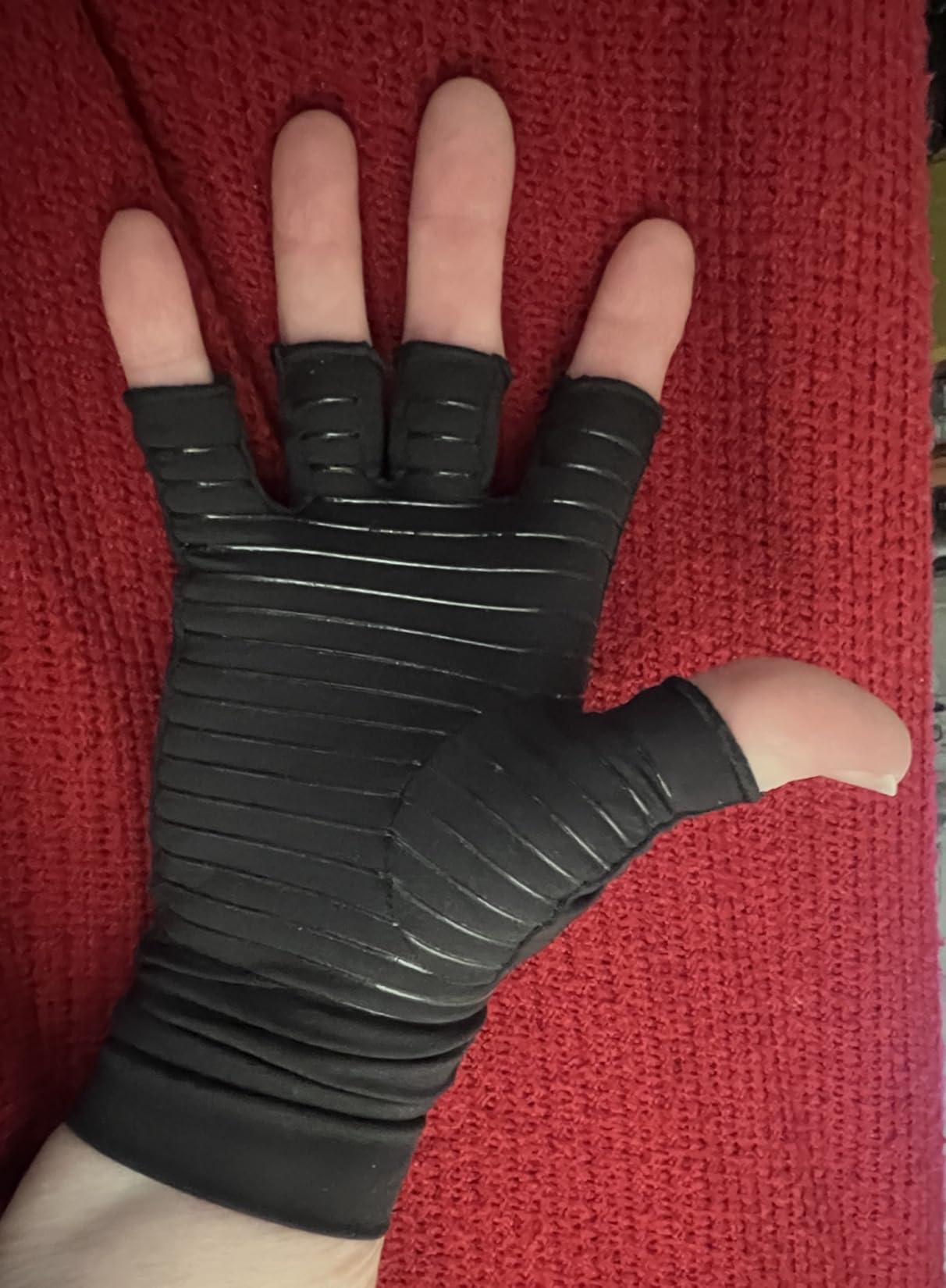 ComfyBrace Copper Infused Compression Arthritis Gloves for Hand & Finger Relief from pain/swelling caused by Rheumatoid Arthritis, Carpal Tunnel, Tendonitis and Poor Circulation, Fits Men & Women customer photo 2