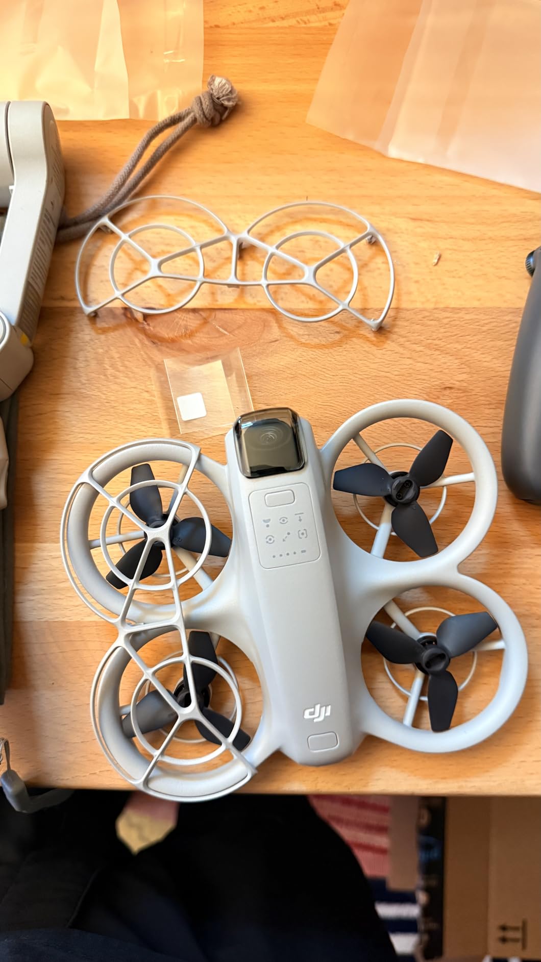 DJI Neo, Mini Drone with 4K UHD Camera for Adults, 135g Self Flying Drone that Follows You, Palm Takeoff, Subject Tracking, QuickShots, Stabilized Video, Built-In Propeller Guard (Controller-Free) customer photo 1