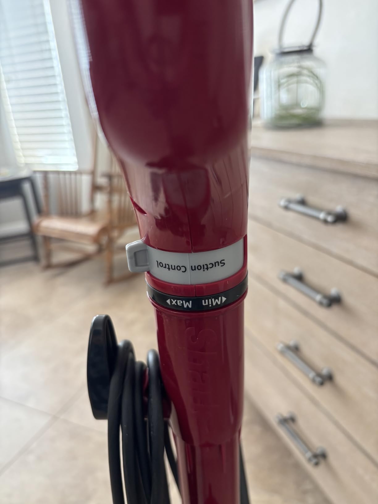 ZU561 Navigator Lift-Away Speed Self Cleaning Brushroll Lightweight Upright Vacuum with HEPA Filter, Red Peony customer photo 1