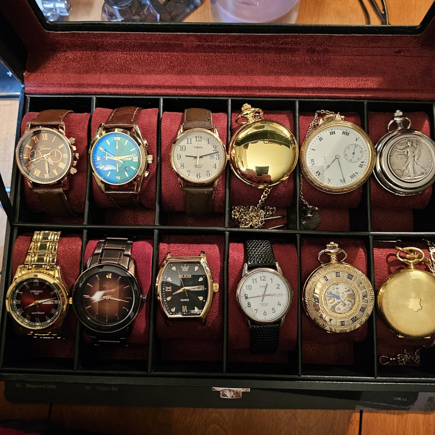 SONGMICS Watch Box, 12-Slot Watch Case Organizer with Large Glass Lid, Removable Pillows, Gift for Loved Ones, Black Synthetic Leather, Gray Lining UJWB12BK customer photo 1