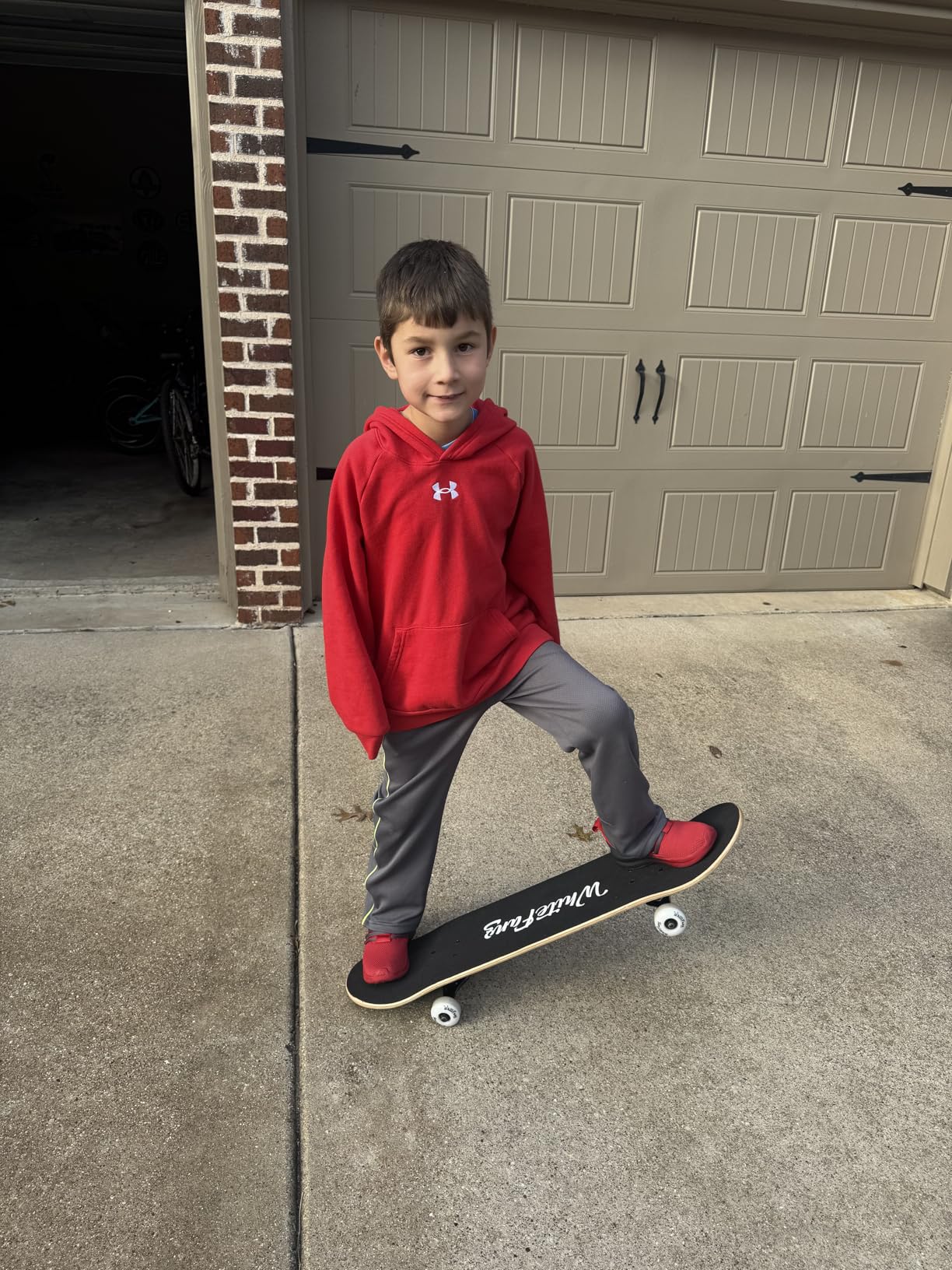 WhiteFang Skateboards for Beginners, Complete Skateboard 31 x 7.88, 7 Layer Canadian Maple Double Kick Concave Standard and Tricks Skateboards for Kids and Beginners customer photo 2