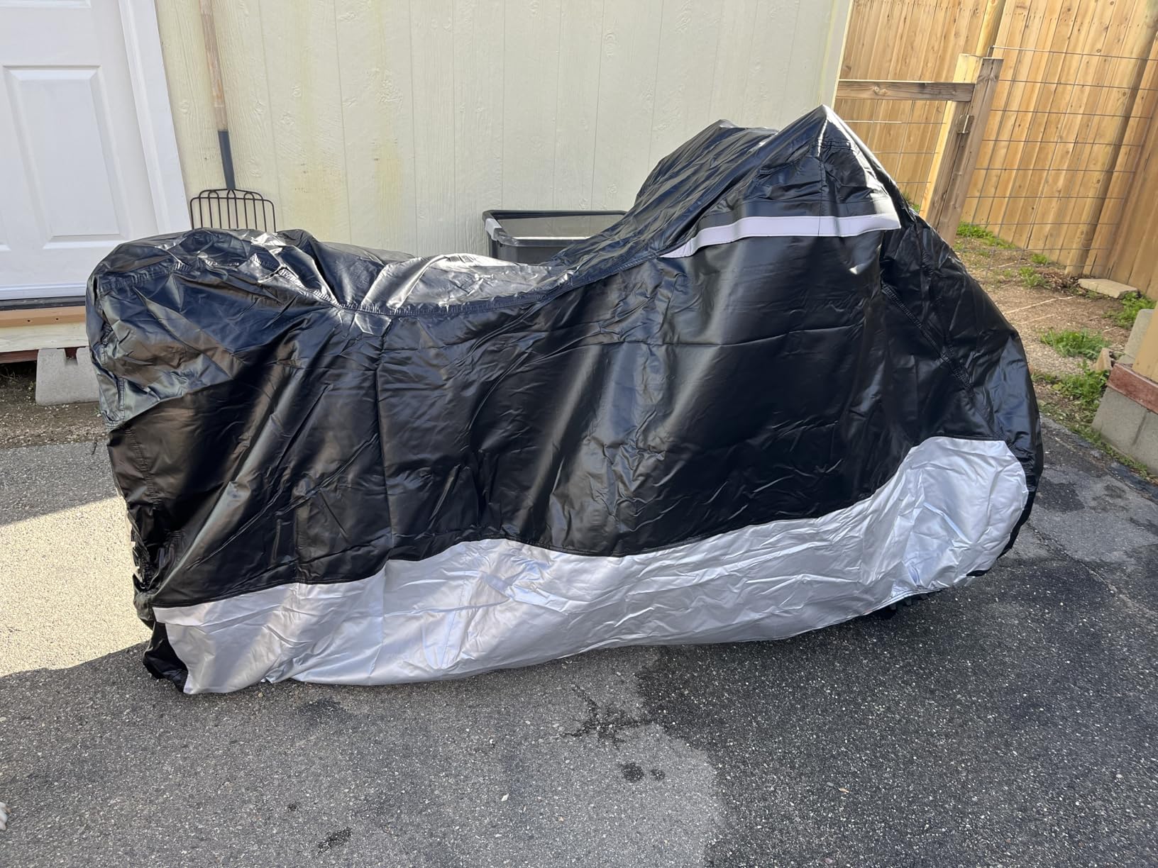 VELMIA Motorcycle Cover - Extremely Heat Resistant up to 550F, Waterproof for All Seasons, Fits Motorcycles, Scooters, Mopeds & Harleys customer photo 1