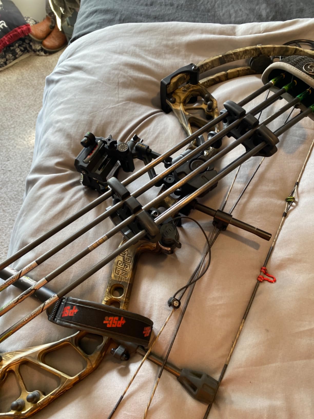 G5 Outdoors Head-Loc Air Quiet Low-Profile 4-Arrow Archery Quiver with Exo-Flex Hood for Bow Hunting and Target Practicing customer photo 1