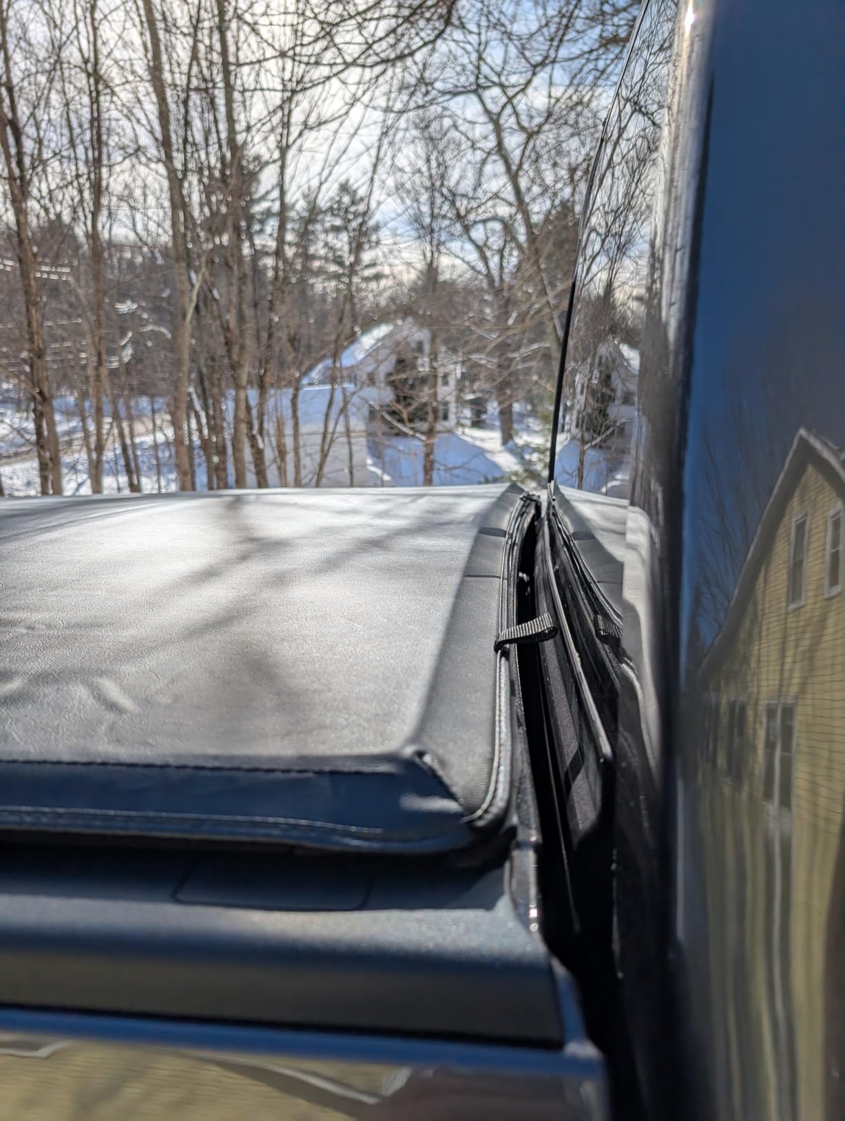 Tyger Auto T3 Soft Tri-fold Truck Bed Tonneau Cover Compatible with 2019-2026 Ram 1500 (Not Fit 19-24 Classic) | 5'7