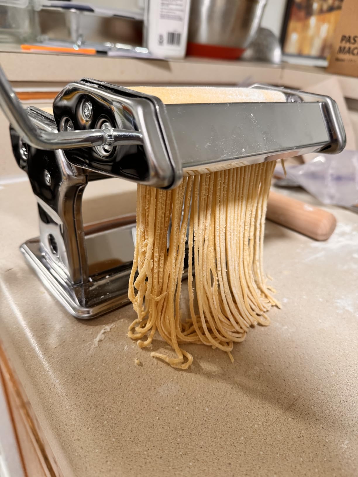 ISILER Pasta Maker, 9 Adjustable Thickness Settings 2 in 1 Pasta Machine with Rollers and Cutter, Noodle Maker for Dumpling Skin, Spaghetti, Fettuccini, Lasagna customer photo 1