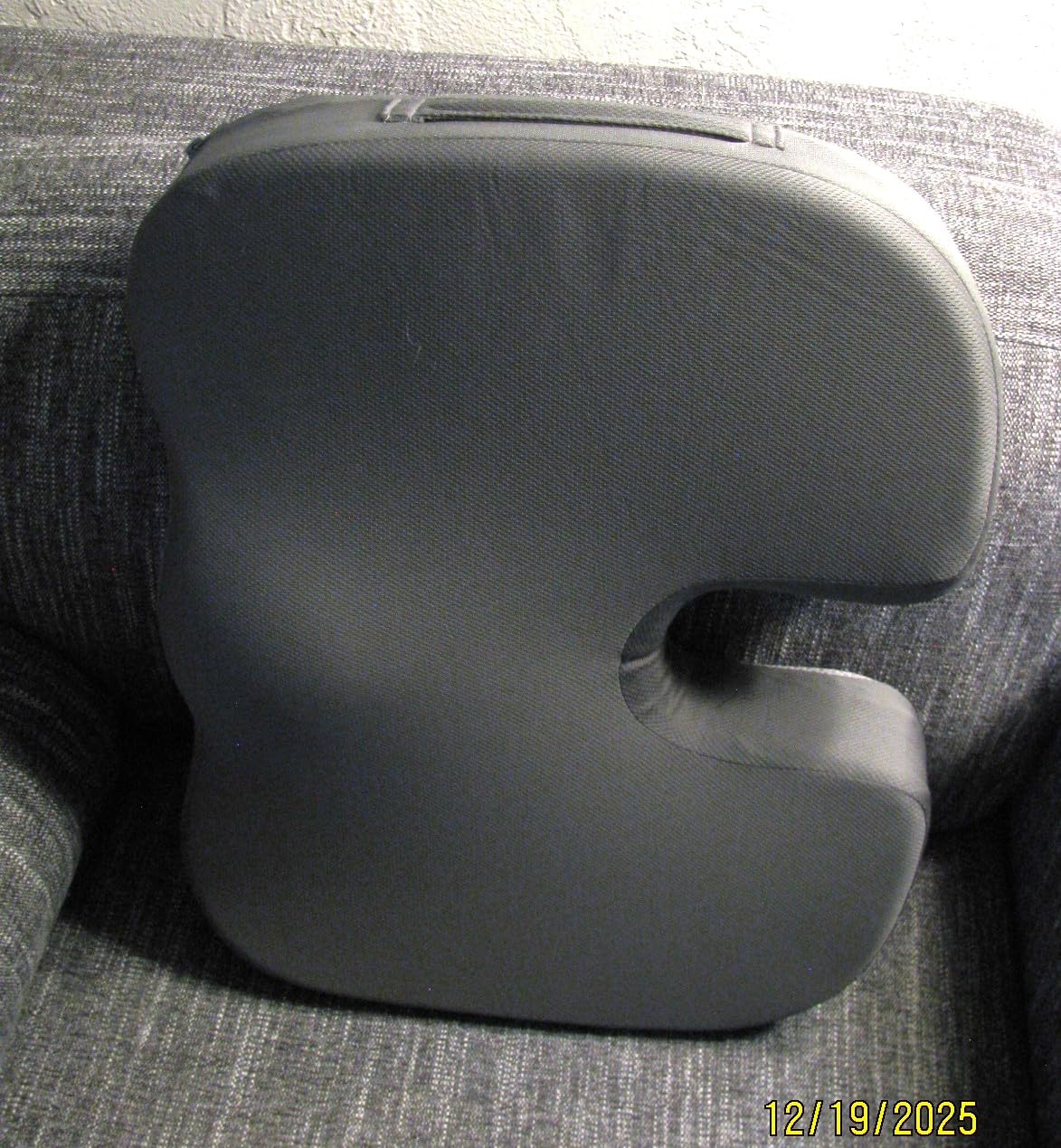 Seat Cushion for Office Chairs - Tailbone, Coccyx Pain Relief - Butt, Pressure & Sciatica Relief - Gaming, Wheelchair, Car & Desk Pillow, Black customer photo 1