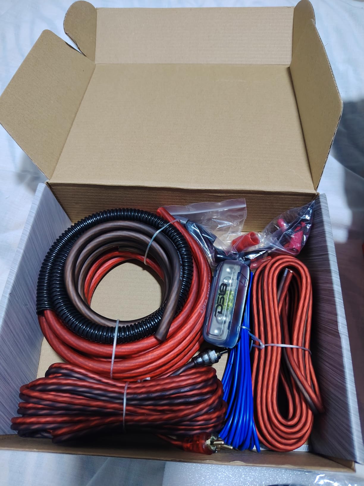 DS18 AK4 Complete 4 Gauge CCA Amplifier Installation Wiring Kit - Ampkit Helps Make Connections, Brings Power to Your Radio, Subwoofers, Speakers with Super Flex Wire - 1200W for 1 Amplifier customer photo 2