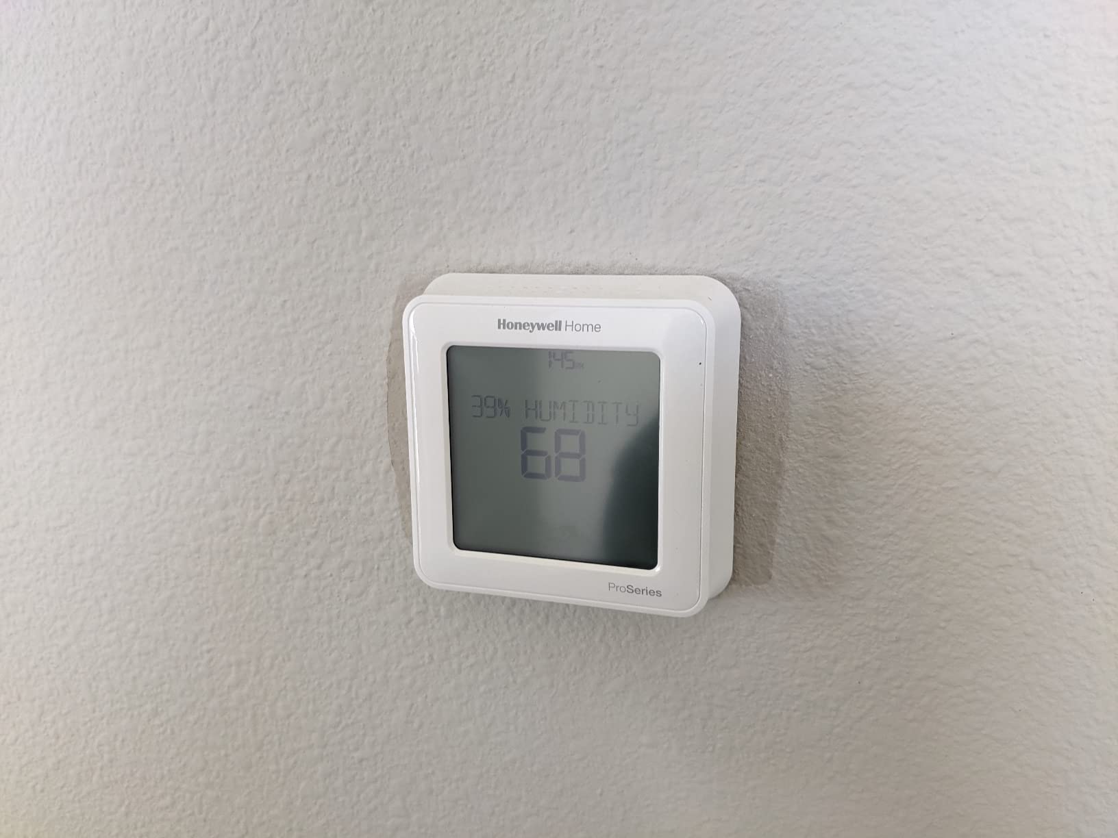 Honeywell TH6320ZW2003 T6 Pro Series Z-Wave Stat Thermostat Smart Home customer photo 1