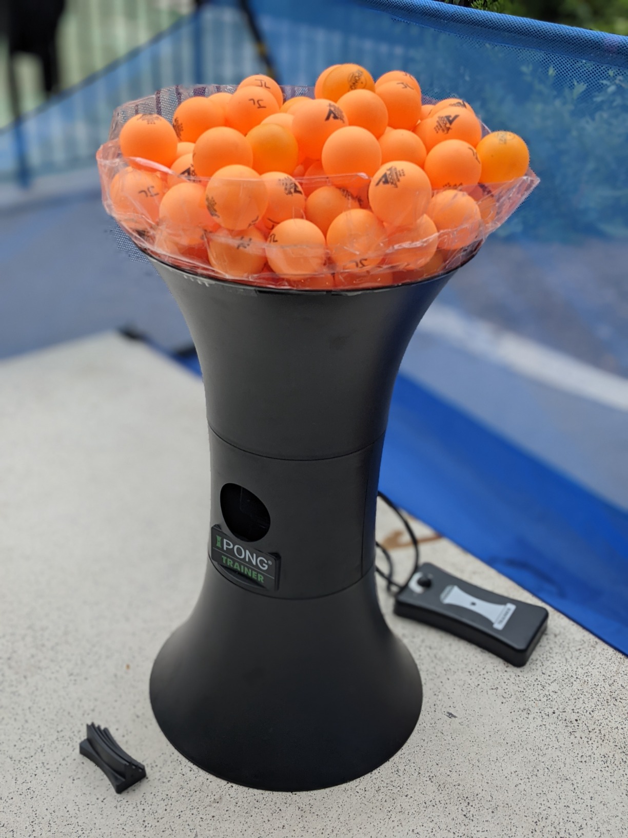 iPong Trainer Table Tennis Training Robot with 80 ABS Training Balls , Black customer photo 2