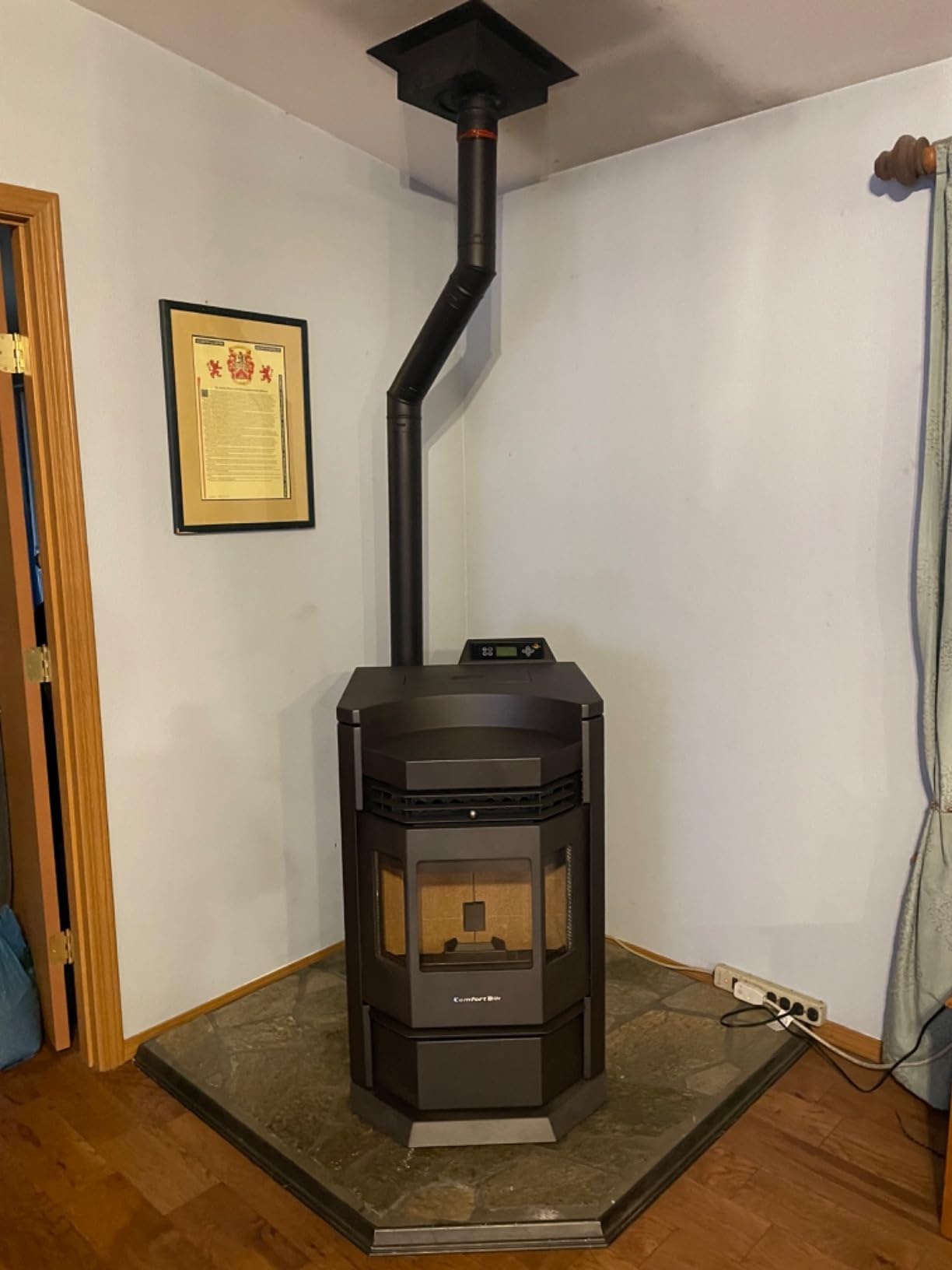 Comfortbilt HP22-N Pellet Stove Black EPA Approved Smart Controller 80 Lb. Hopper customer photo 2