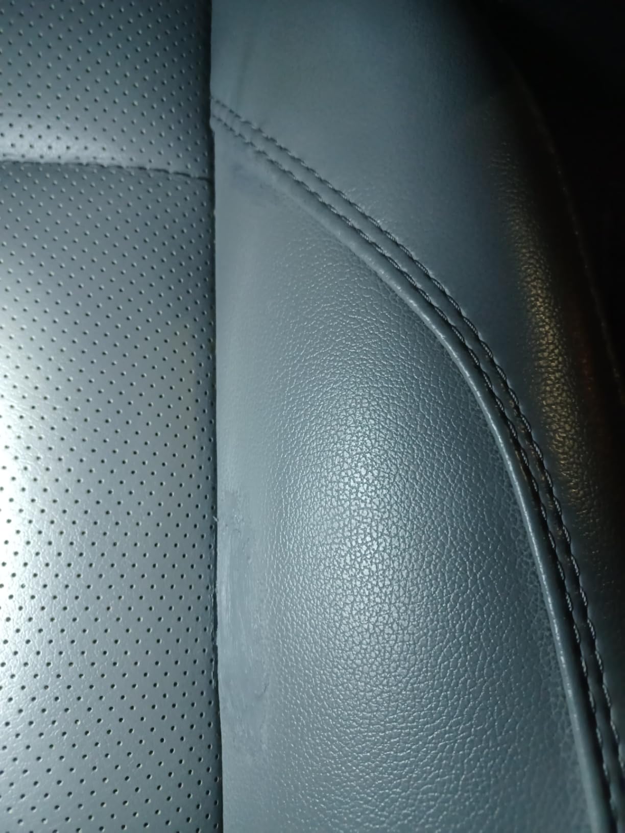 Coconix Leather & Vinyl Repair Kit | Fix Tears, Holes, Scratches, and Peeling on Leather and Vinyl Furniture, Car Seats, and Jackets | Easy Application with Customizable Colors customer photo 2