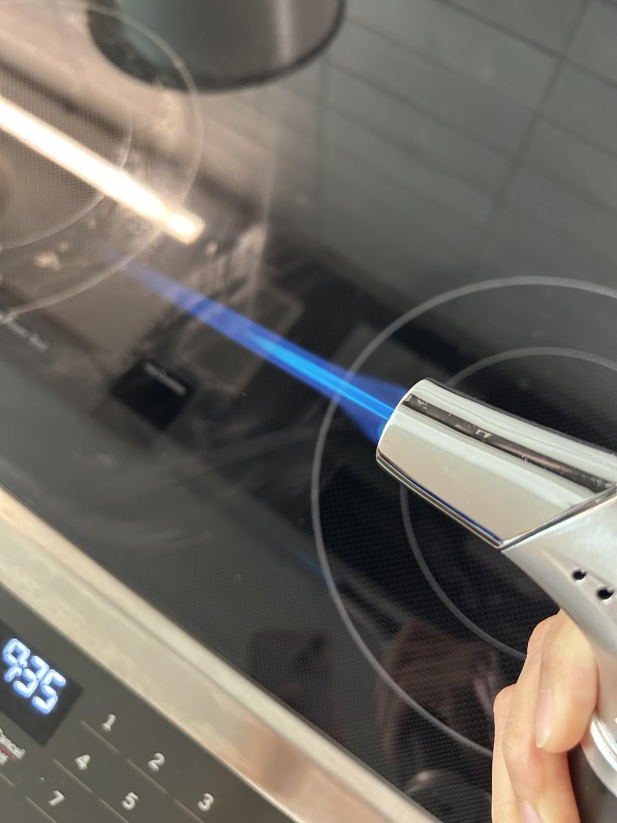 Blow Torch, Home-Grade Kitchen Cooking Torch with Lock Adjustable Flame Refillable Mini Blow Torch Lighter for BBQ, Baking, Brulee Creme,Light Cooking Tasks,DIY Soldering (Butane Gas Excluded) customer photo 1