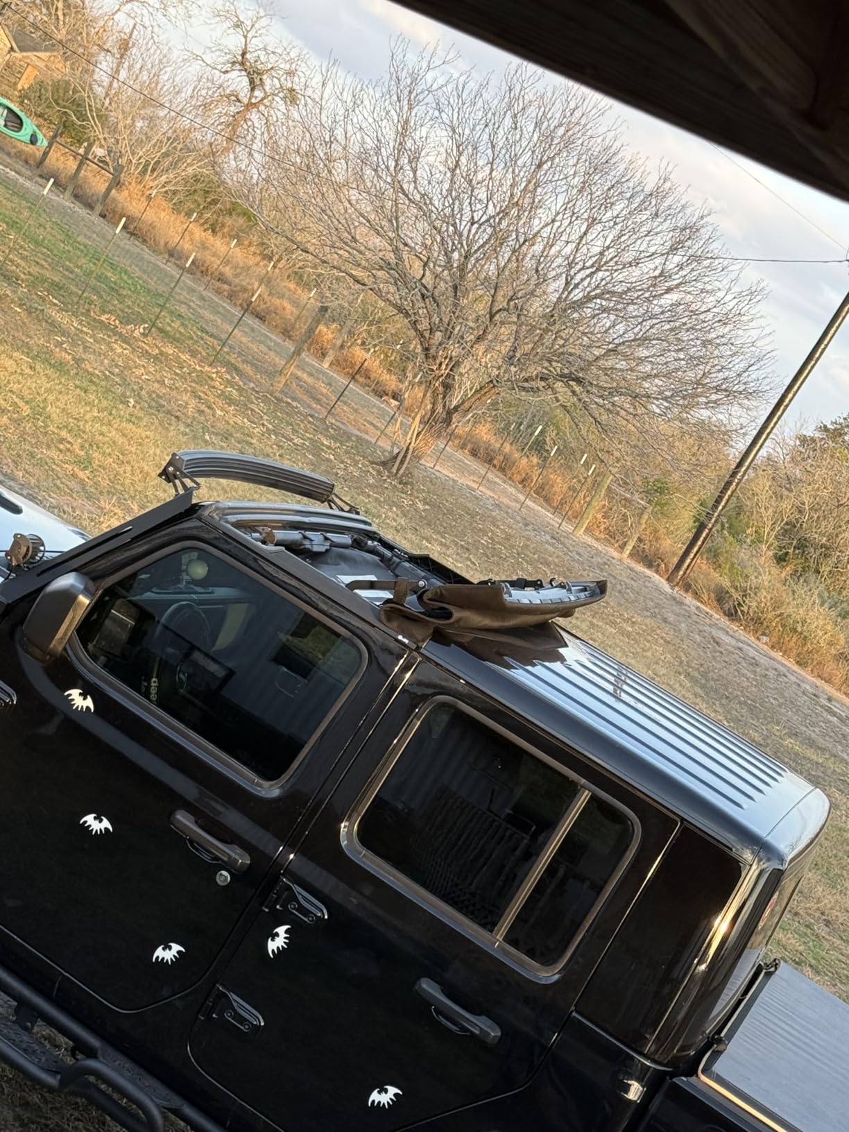 Bestop Sunrider for Hardtop - Jeep '20-Current Gladiator / '18-Current Wrangler JL (Black Diamond) customer photo 2