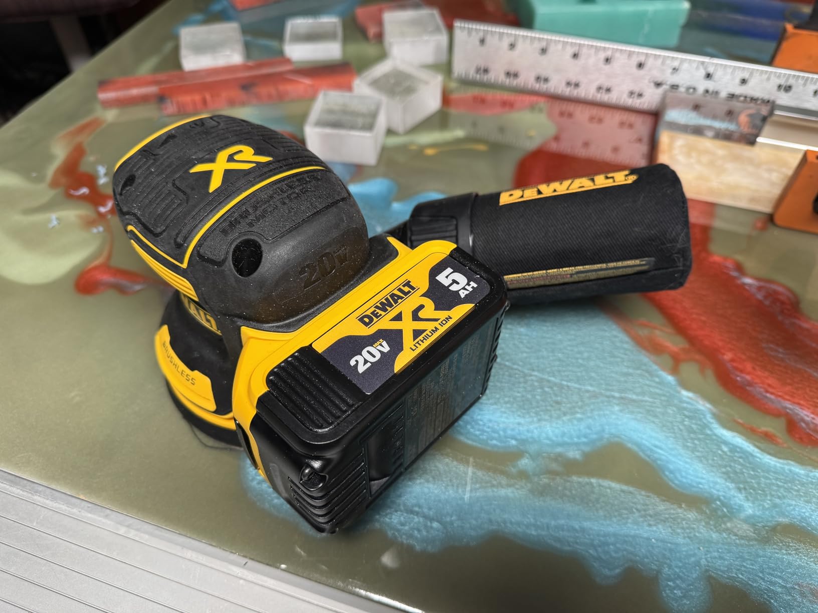 DEWALT 20V MAX Random Orbital Sander Kit (DCW210P1) customer photo 1