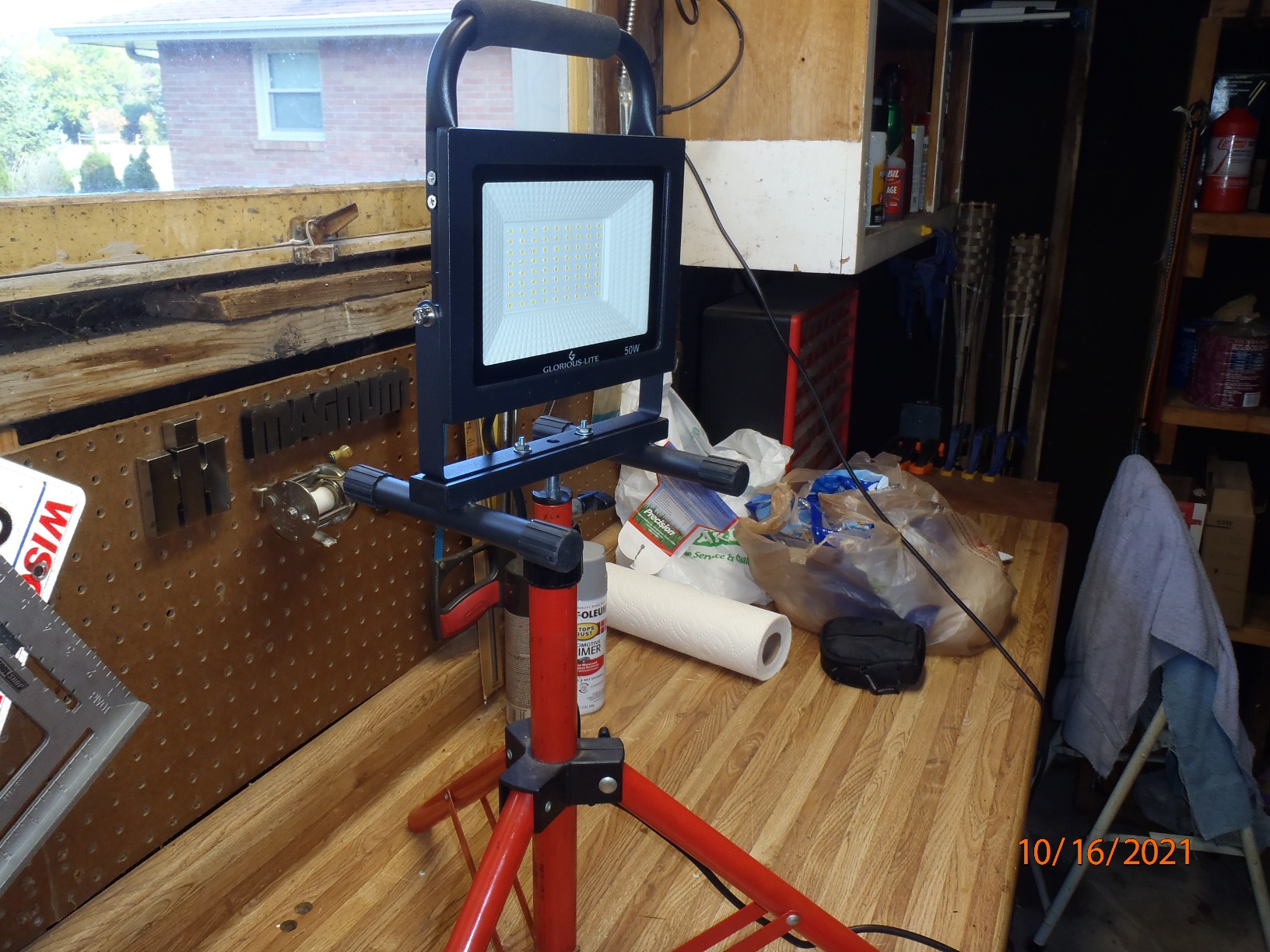 GLORIOUS-LITE 50W LED Work Light, 5000LM LED Flood Lights, 400W Equivalent, IP66 Waterproof, 16ft 5m Cord with Plug, 6500K, Adjustable Working Lights for Workshop Garage, Construction Site customer photo 2