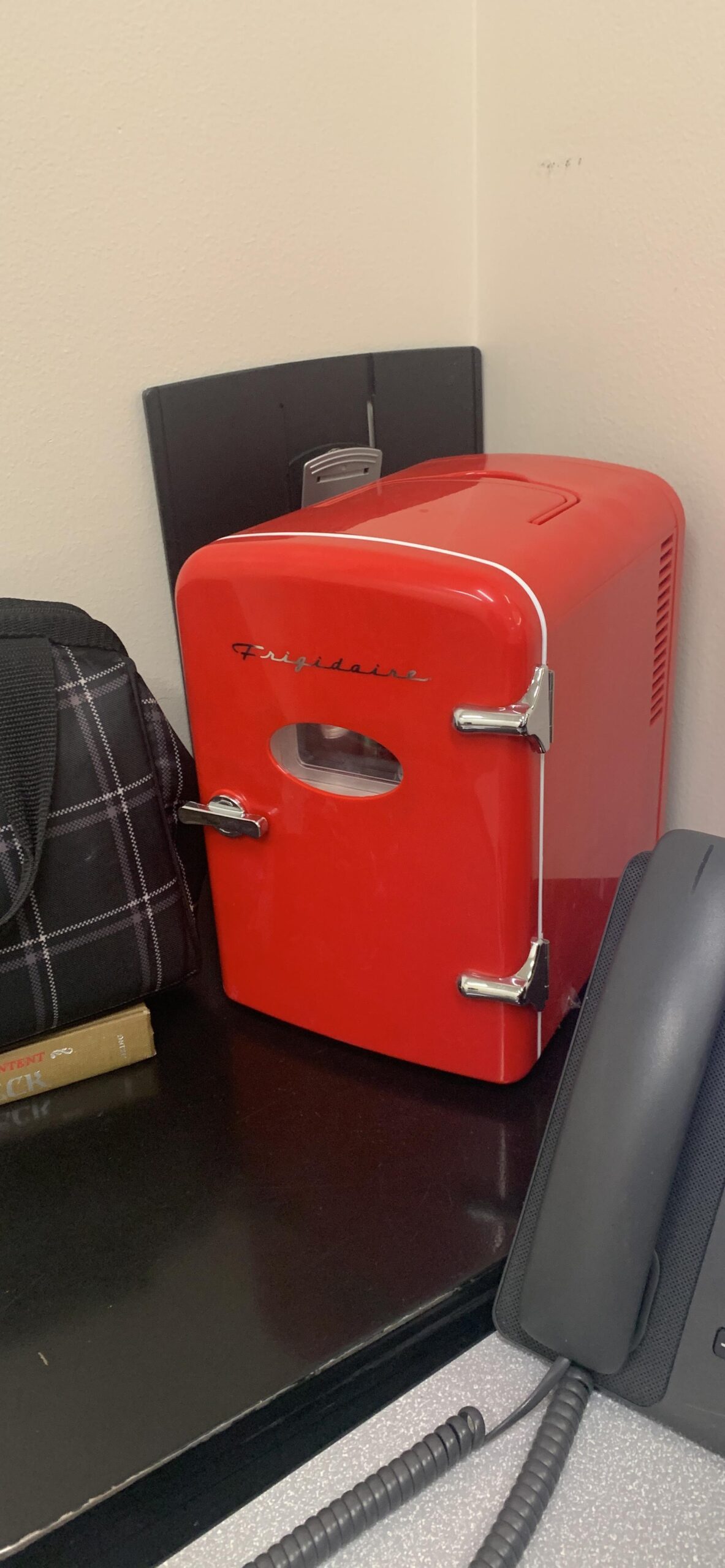 Frigidaire CURTIS Retro Mini Compact Beverage Refrigerator, for Keeping Office Lunch Cool (Red) 1 gallon customer photo 1