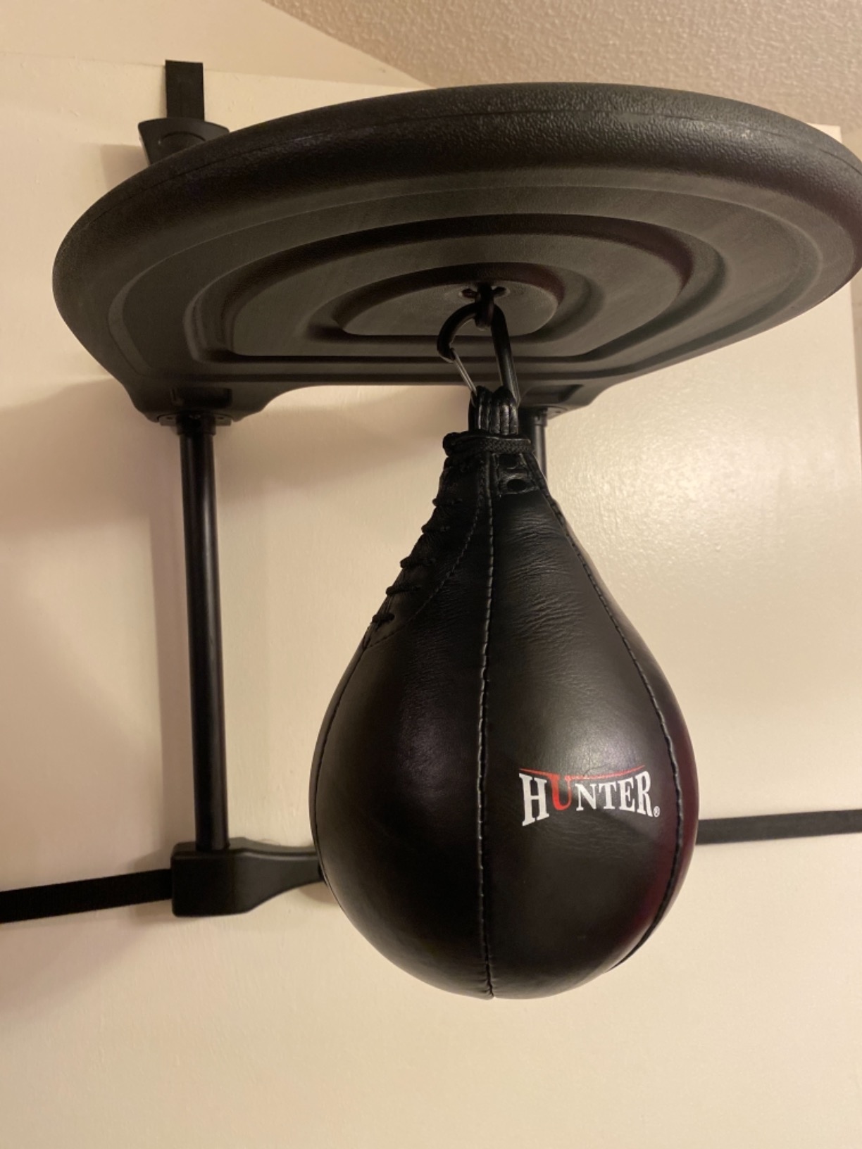 Hunter Leather Speed Bag with Hanging Swivel - Boxing Training Bag for Speed & Accuracy customer photo 2