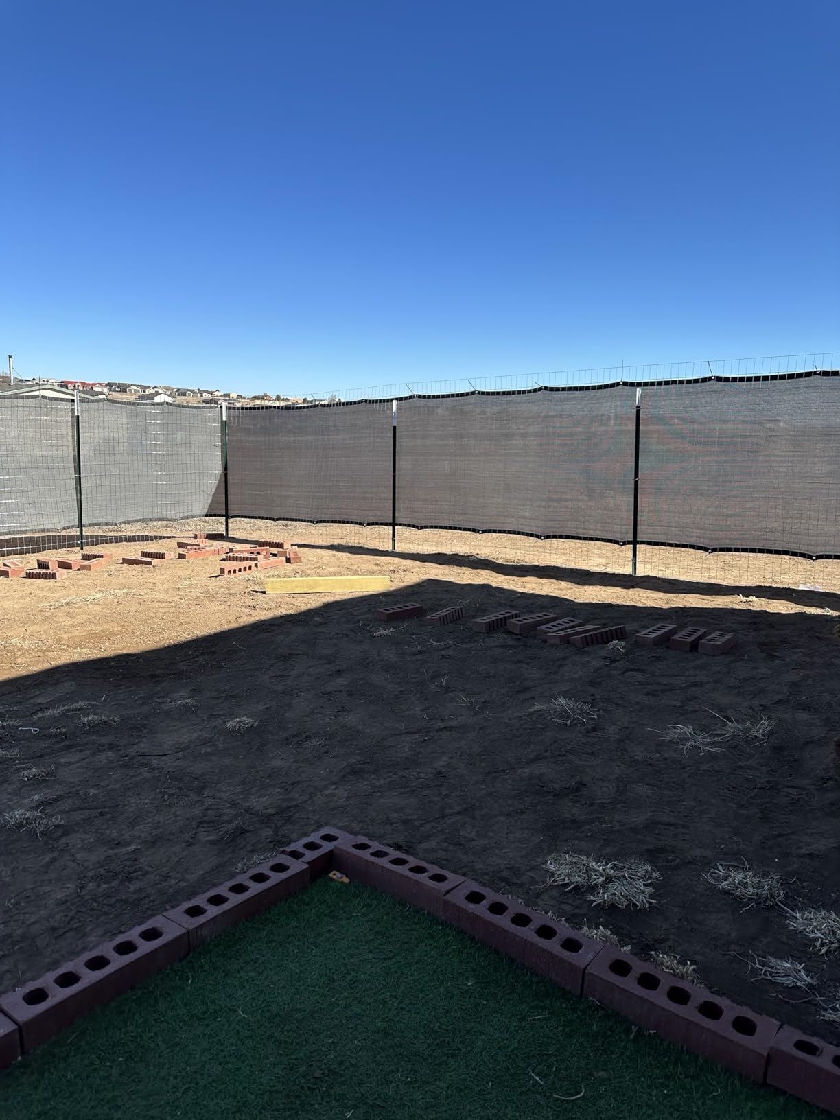 Shade&Beyond 4' X 50' Fence Privacy Screen Heavy Duty 170 GSM Fencing Mesh Shade Net Cover for Wall Garden Back Yard Outdoor Home Decoration, Black customer photo 2