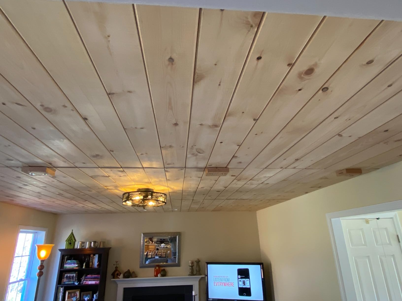 CRAFTSMAN V20 Cordless Brad Nailer, 18 Gauge Nail Gun, with Battery and Charger (CMCN618C1) customer photo 1