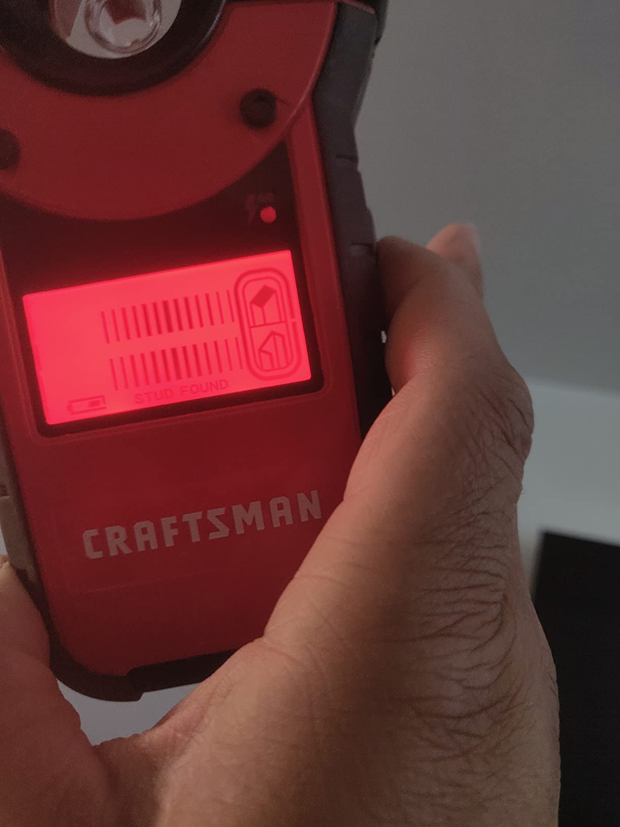CRAFTSMAN Laser Level and Stud Sensor, 20-Foot Visibility Range (CMHT77636), Red customer photo 1