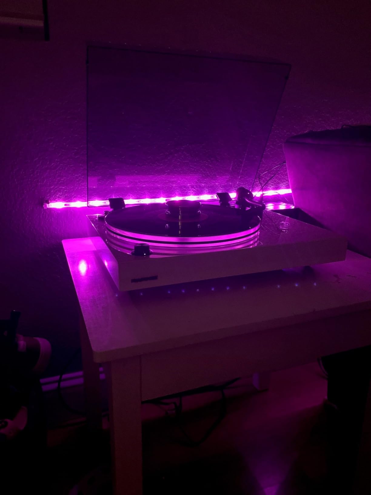Fluance RT85 Reference High Fidelity Vinyl Turntable with Ortofon 2M Blue Cartridge and Acrylic Platter (Walnut) customer photo 2