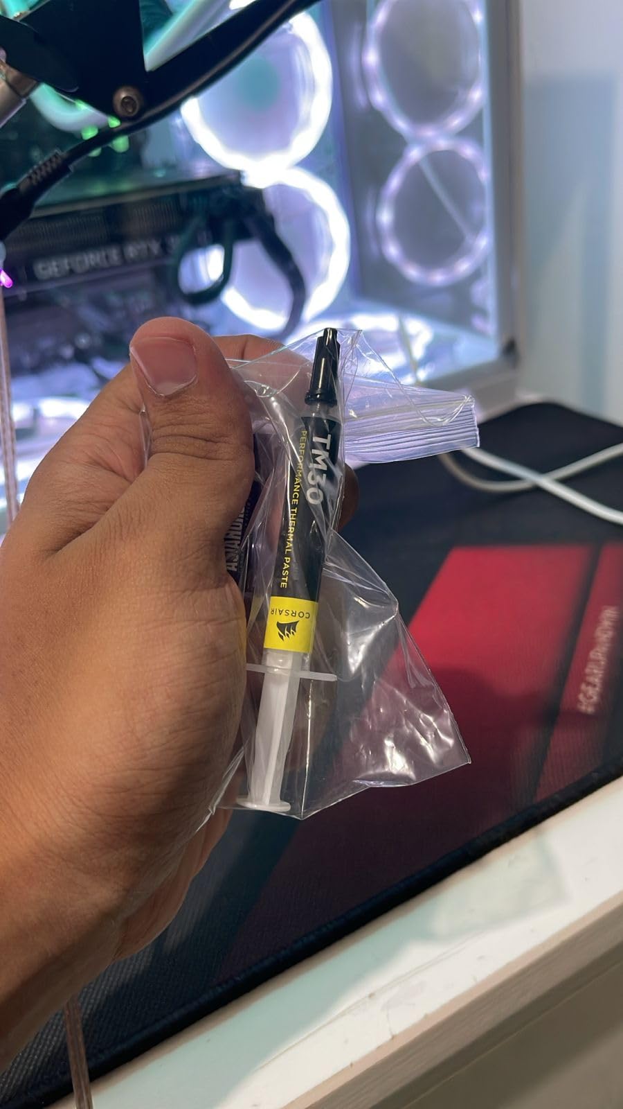 Corsair TM30 Performance Thermal Paste | Ultra-Low Thermal Impedance CPU/GPU | 3 Grams|w/applicator, Silver for Desktop customer photo 1