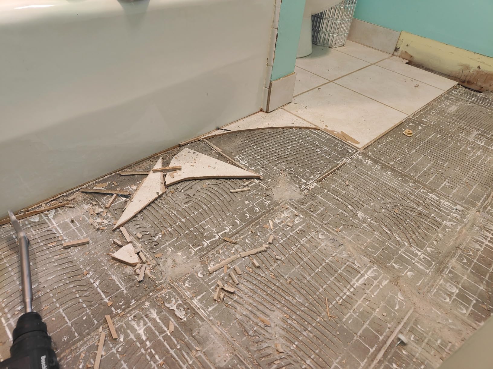 Firecore SDS Plus Chisel 3 Inch Wide by 10 Inch Long, Cranked Bent Tile Removal Chisel Bit for SDS Plus Rotary Hammer Drill, Alloy Steel Shovel for Ceramic Tile Cement Thinset Mortar Vinyl - FS18310 customer photo 2