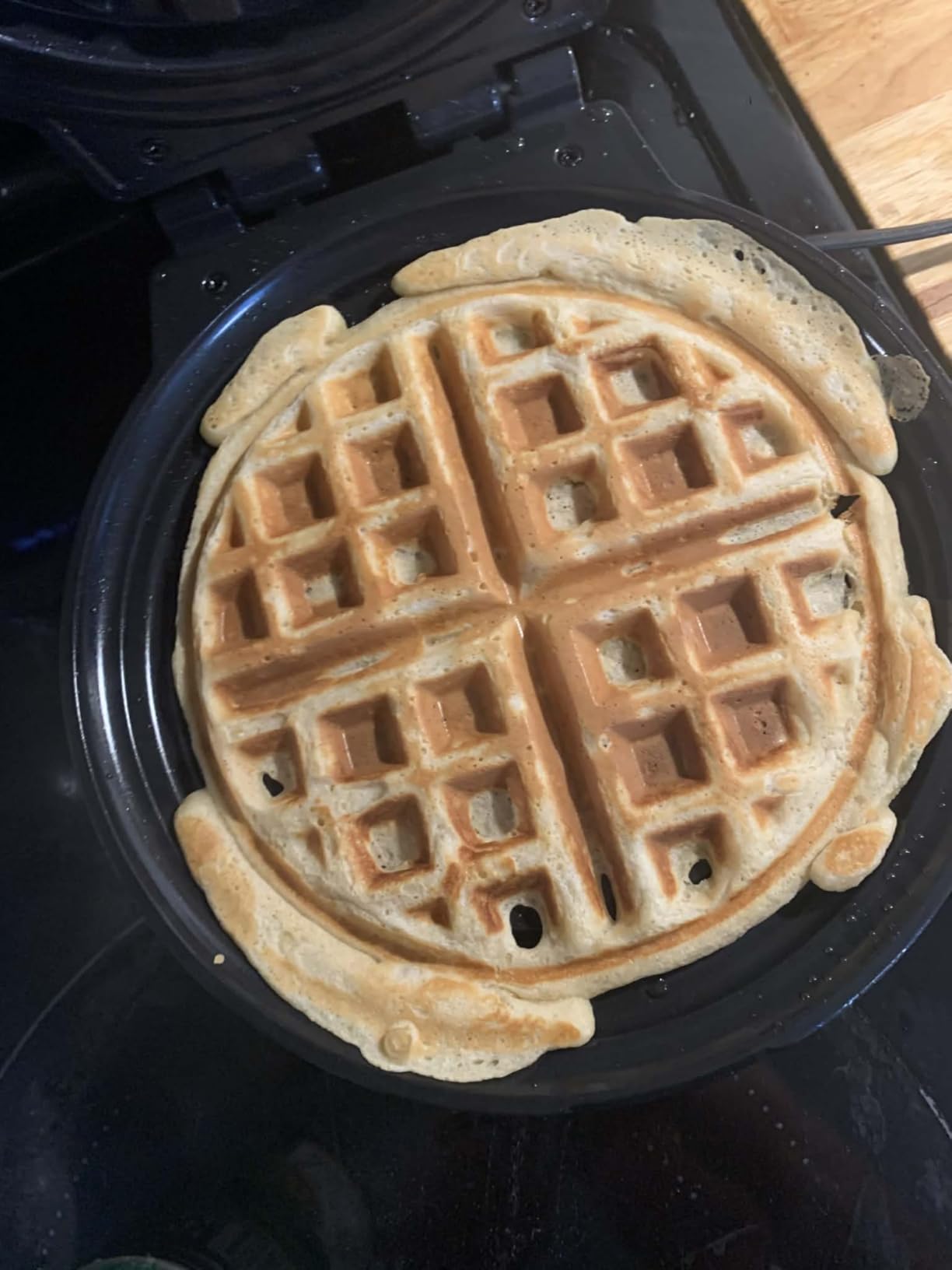 Chefman Anti-Overflow Belgian Waffle Maker w/Shade Selector, Temperature Control, Mess Free Moat, Round Iron w/Nonstick Plates & Cool Touch Handle, Measuring Cup Included, Black customer photo 2