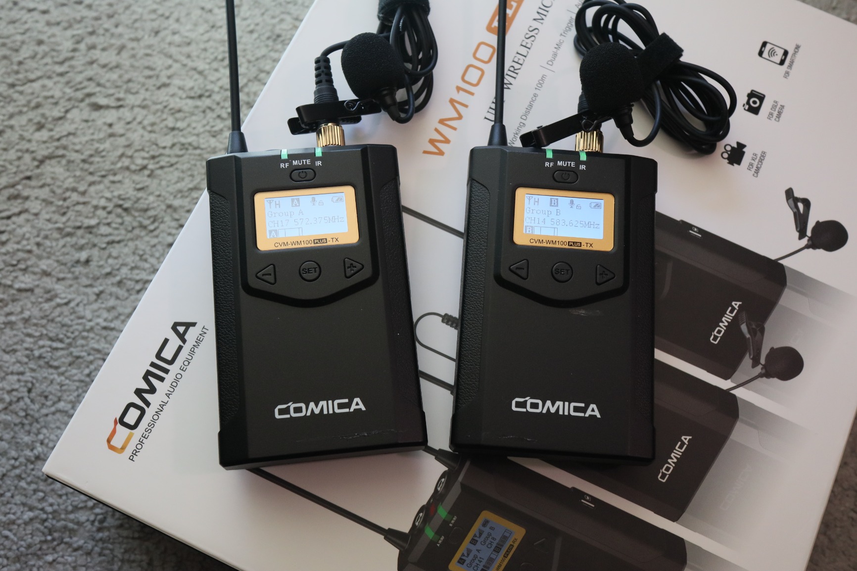 Comica CVM-WM100PLUS - Wireless Microphone System for Cameras, Camcorders, Smartphones, Laptops, Professional UHF Wireless Lavalier Lapel Microphone with Dual-Channel Recording, AA Batteries customer photo 1