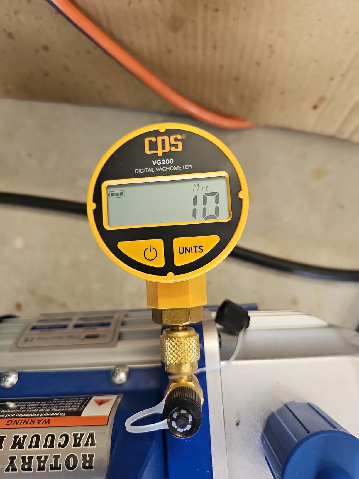 VIVOHOME 110V 1/2 HP 5 CFM Dual Stage Rotary Vane HVAC Air Vacuum Pump with Oil Bottle customer photo 1