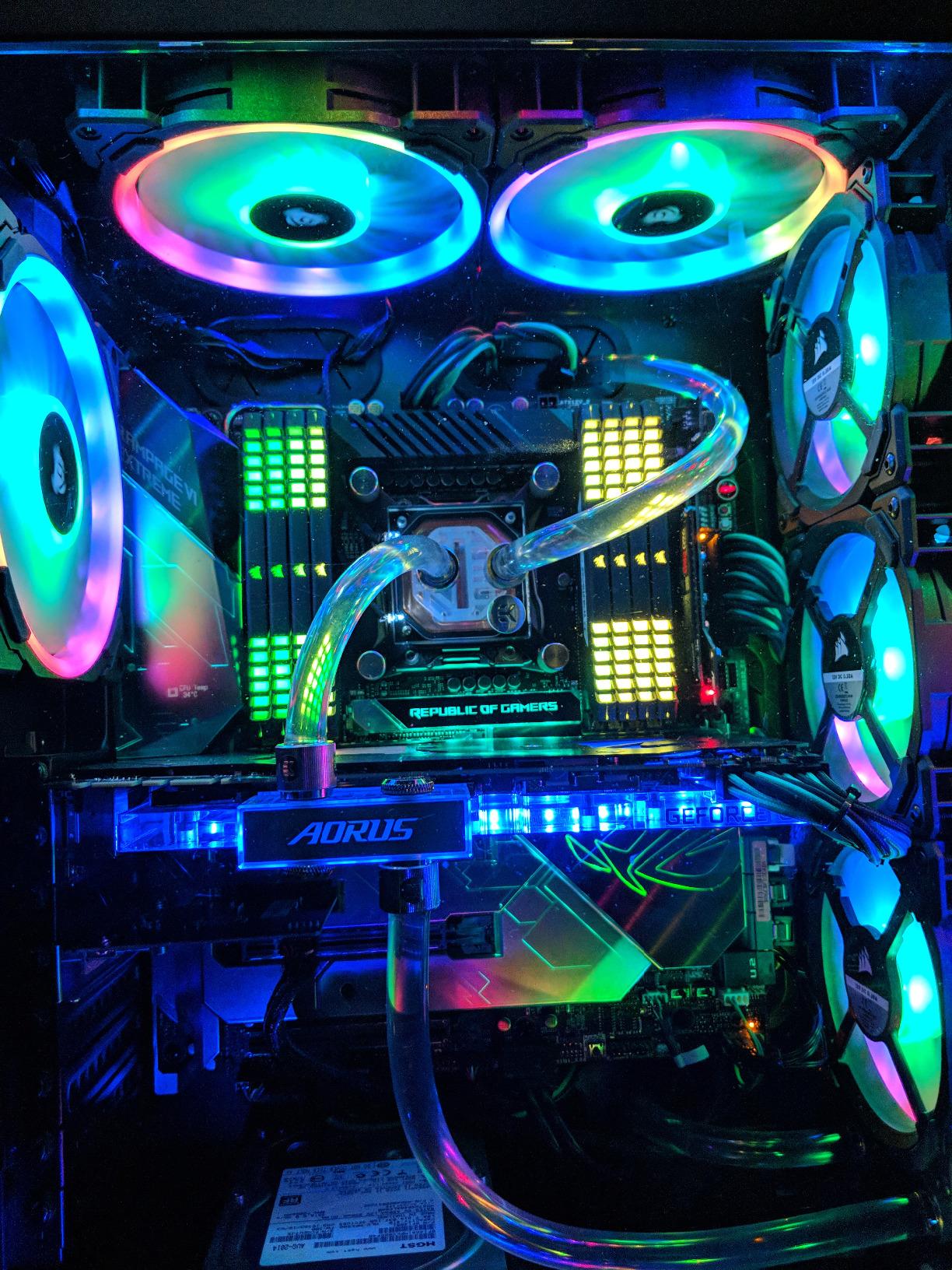 Corsair LL Series, LL120 RGB, 120mm RGB LED Fan, Triple Pack with Lighting Node PRO - White customer photo 1