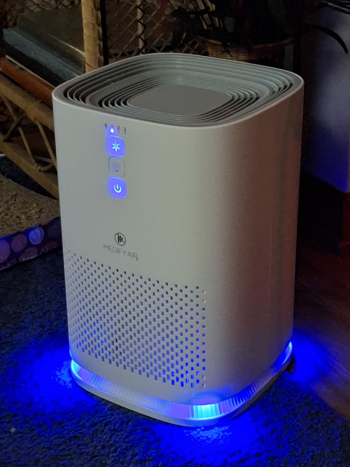 Medify MA-40 Air Purifier with True HEPA H13 Filter | 1,793 ft² Coverage in 1hr for Smoke, Wildfires, Odors, Pollen, Pets | Quiet 99.9% Removal to 0.1 Microns | White, 1-Pack customer photo 1