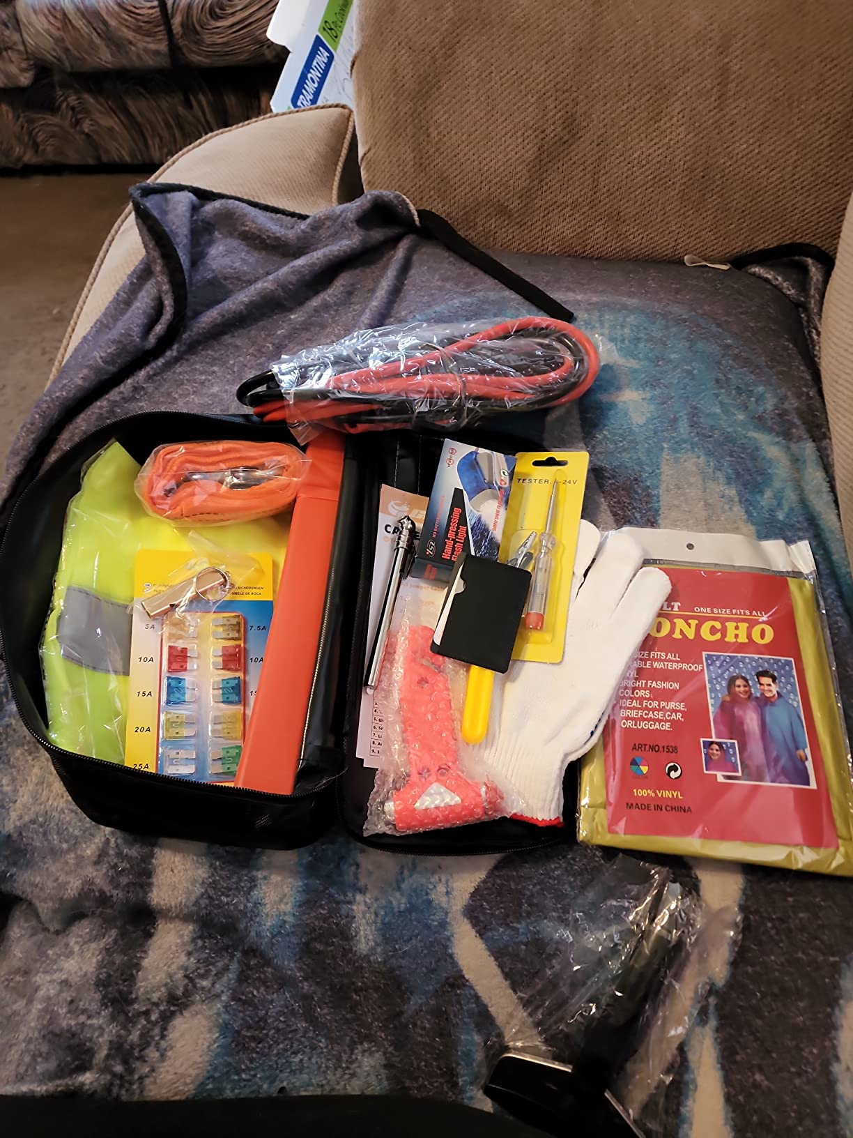 Car Roadside Emergency Kit,Auto Vehicle Truck Safety Emergency Road Side Assistance Kits with Jumper Cables,Safety Hammer,Reflective Warning Triangle,Tire Pressure Gauge,Tow Rope,etc customer photo 1