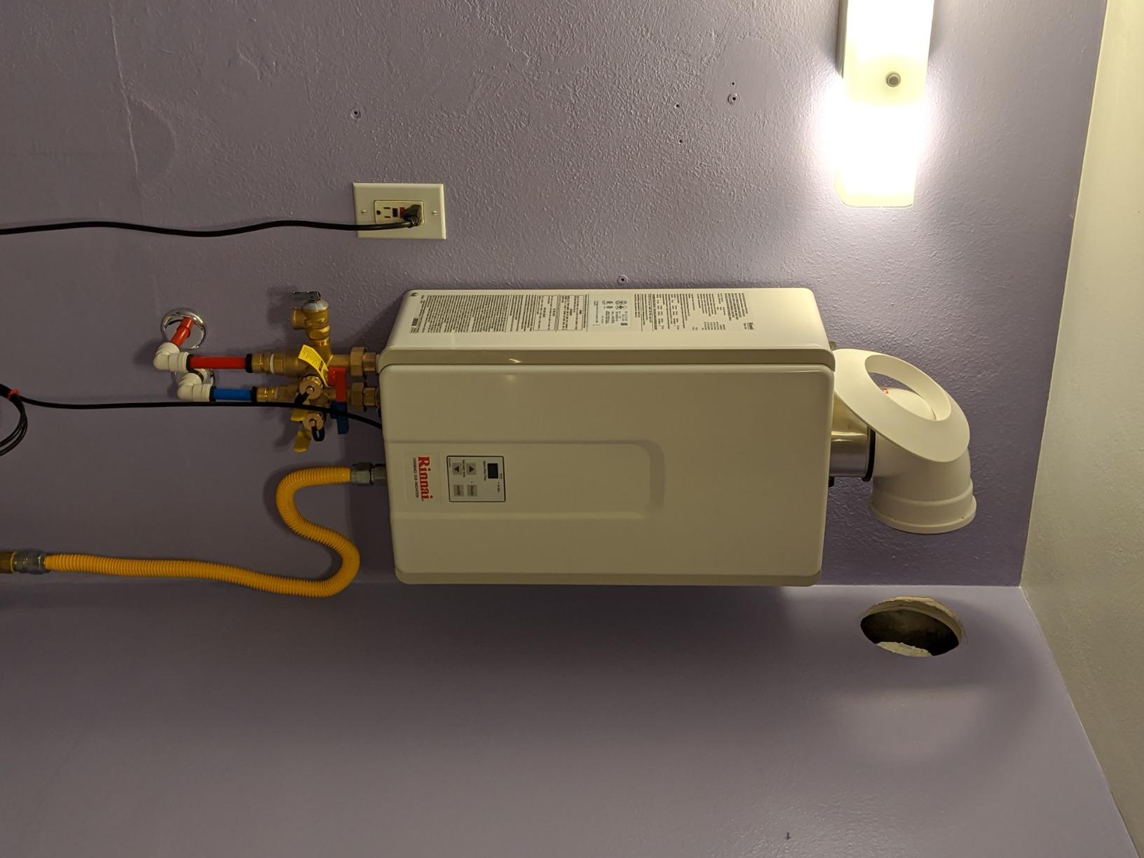 Rinnai V53DeN Natural Gas Tankless Water Heater - 5.3 GPM, Outdoor Installation customer photo 2