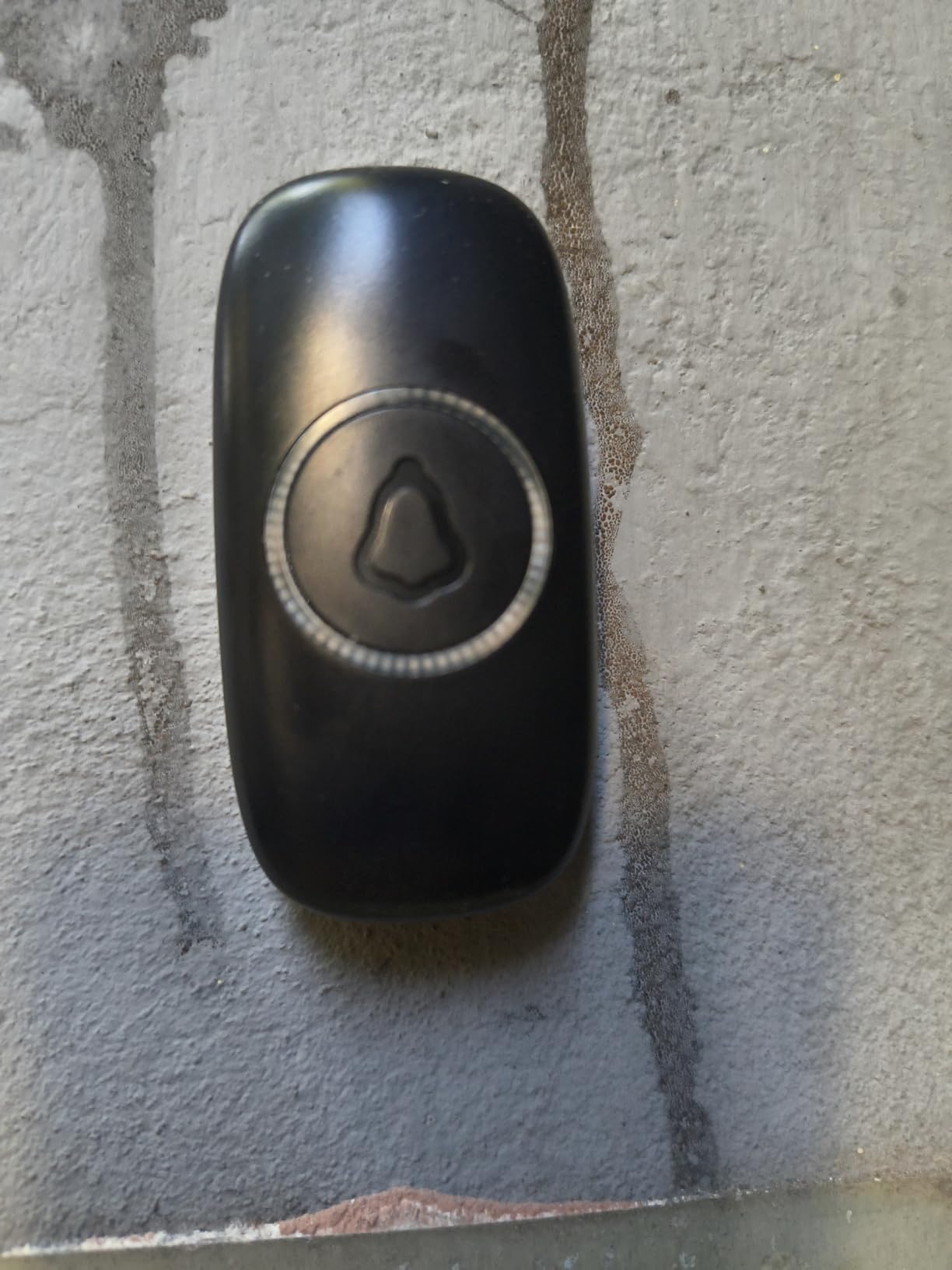 SECRUI Doorbell, Wireless Doorbell with 2 Receivers Easy installation, Adjustable Volume, 58 Chimes, Colorful LED, 1000Ft Range, M520+F55, Black customer photo 1