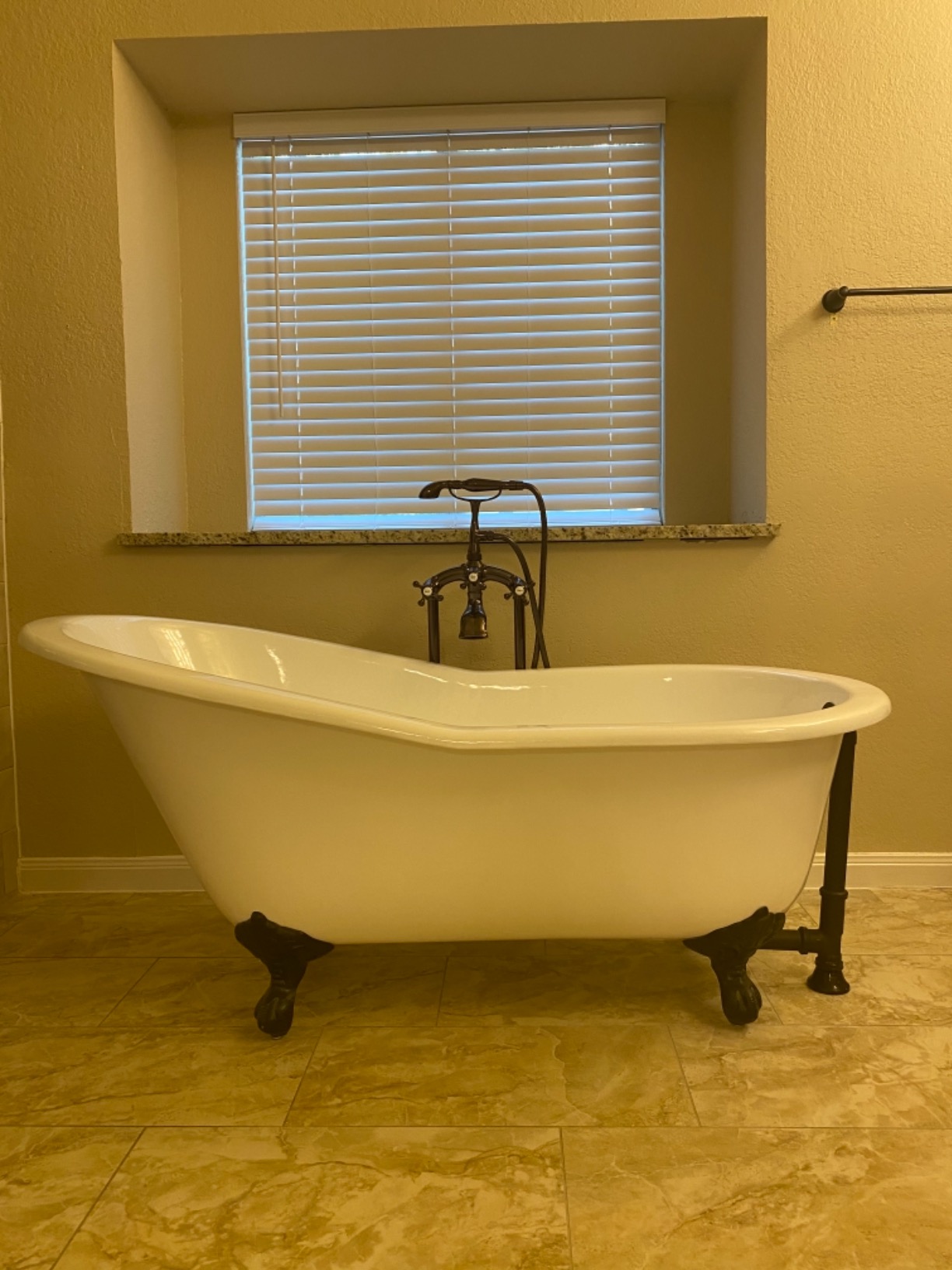 Vintage Tub & Bath Mila 58 Inch Vintage Cast Iron Slipper Clawfoot Tub - No Faucet Drillings customer photo 1