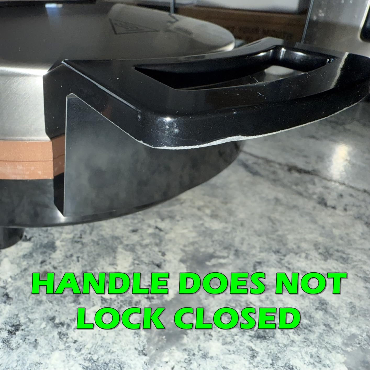 Hamilton Beach Belgian Waffle Maker with PFAS-Free Non-Stick Ceramic-Coated Plates, Browning Control, Indicator Lights, Stainless Steel (26081) customer photo 2