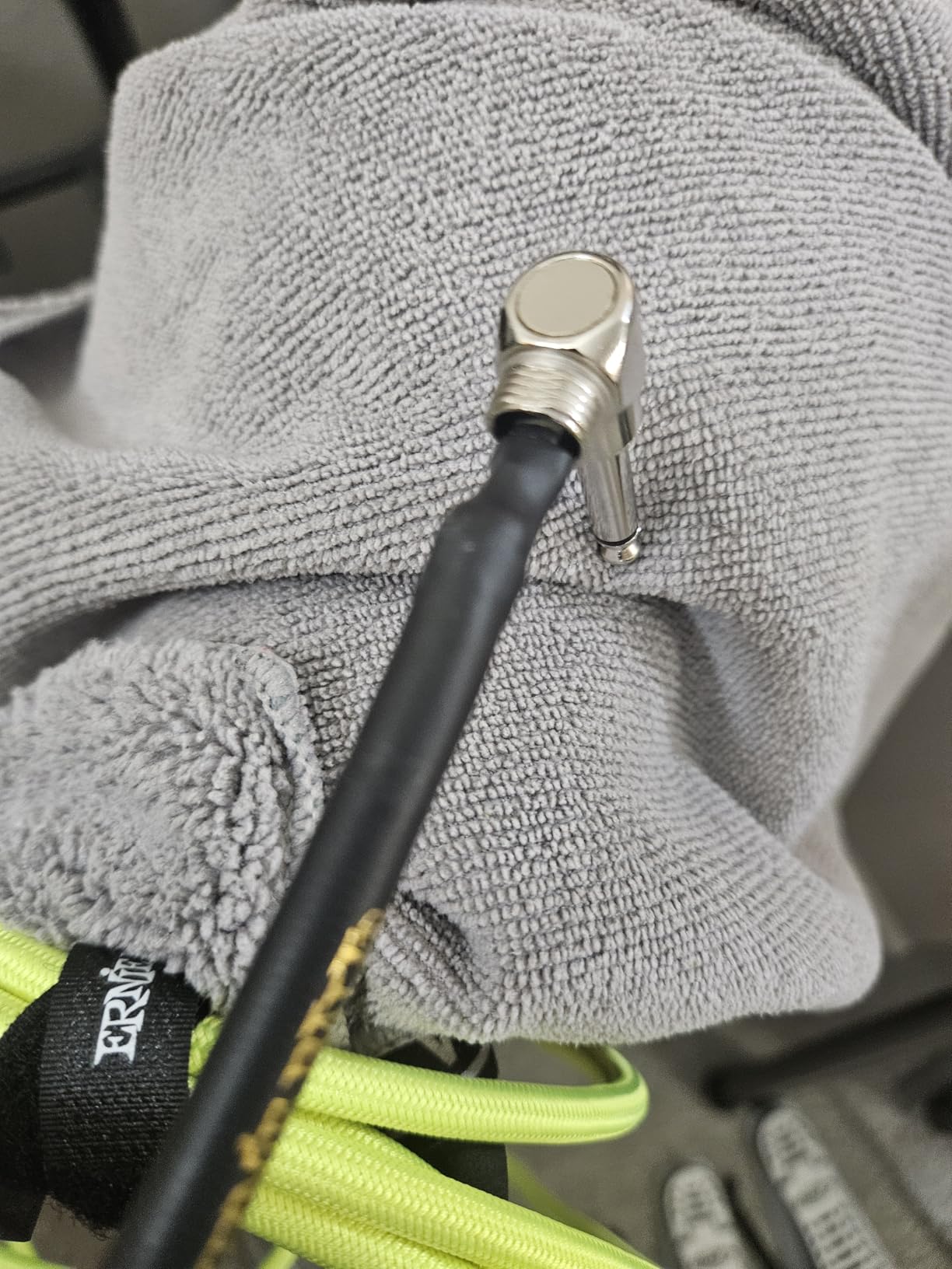 Ernie Ball Braided Instrument Cable, Straight/Angle, 10ft, Black (P06081) customer photo 1
