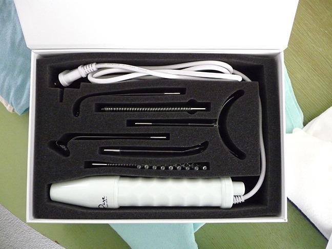 NuDerma Professional Skin Therapy Wand - Portable Skin Therapy Machine with 6 Neon & Argon Wands - Boost Your Skin - Clear Firm & Tighten customer photo 2