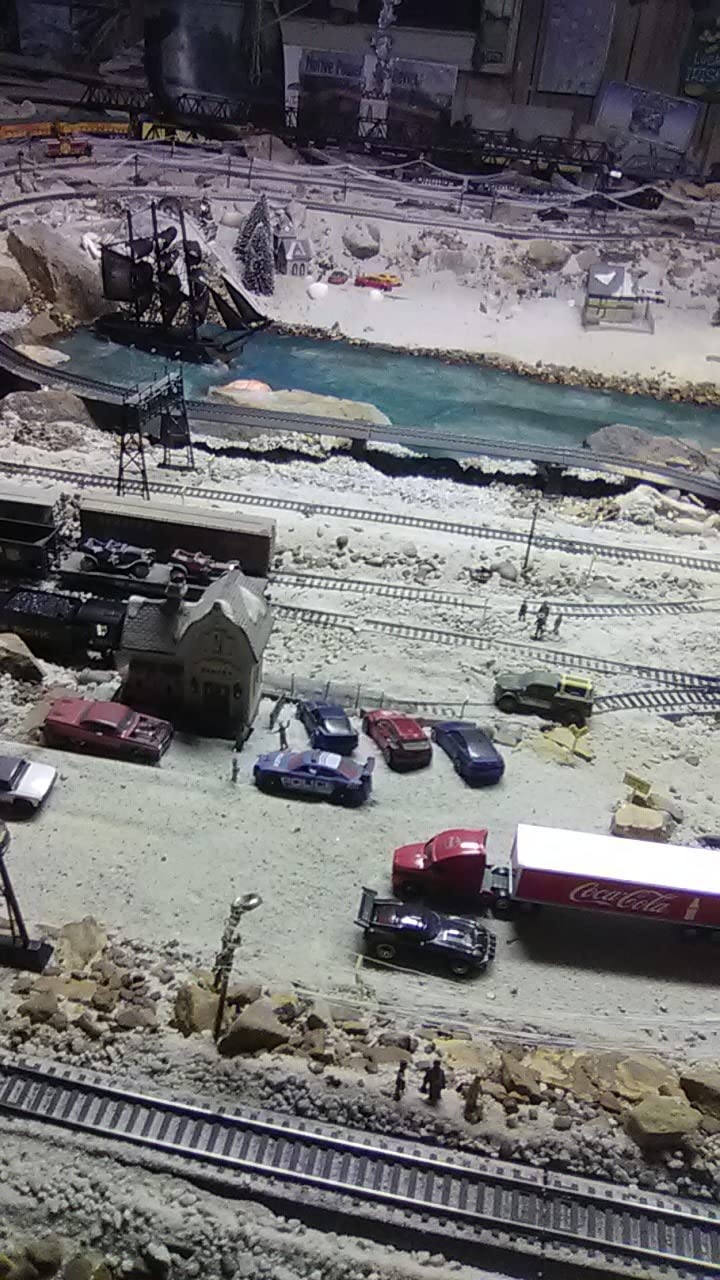 Bachmann Trains - EMD GP38-2 DCC Ready Diesel Locomotive - GMTX #2103 - HO Scale, Blue (Packaging may vary) customer photo 1