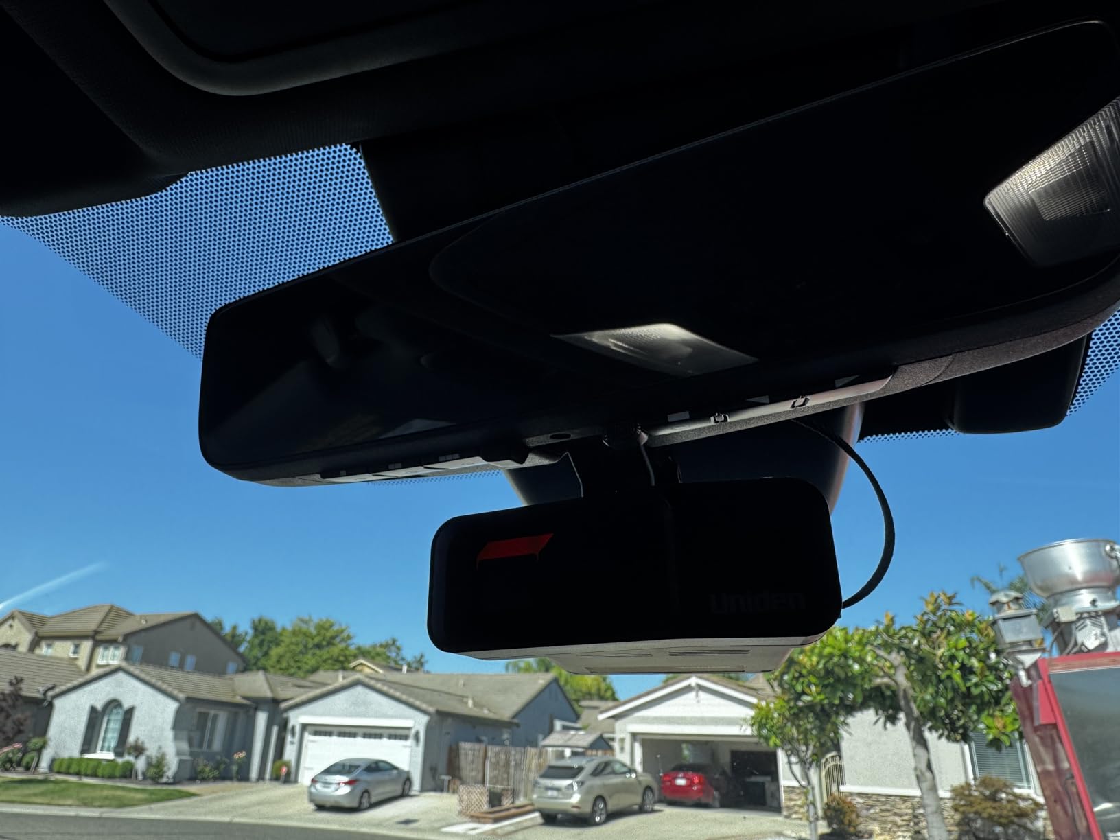 Uniden R7 Extreme Long-Range Laser-Radar Detector, Built-in GPS w/ Real-Time Alerts, Dual-Antennas Front & Rear w/Directional Arrows, Voice Alerts, Red Light Camera and Speed Camera Alerts customer photo 1